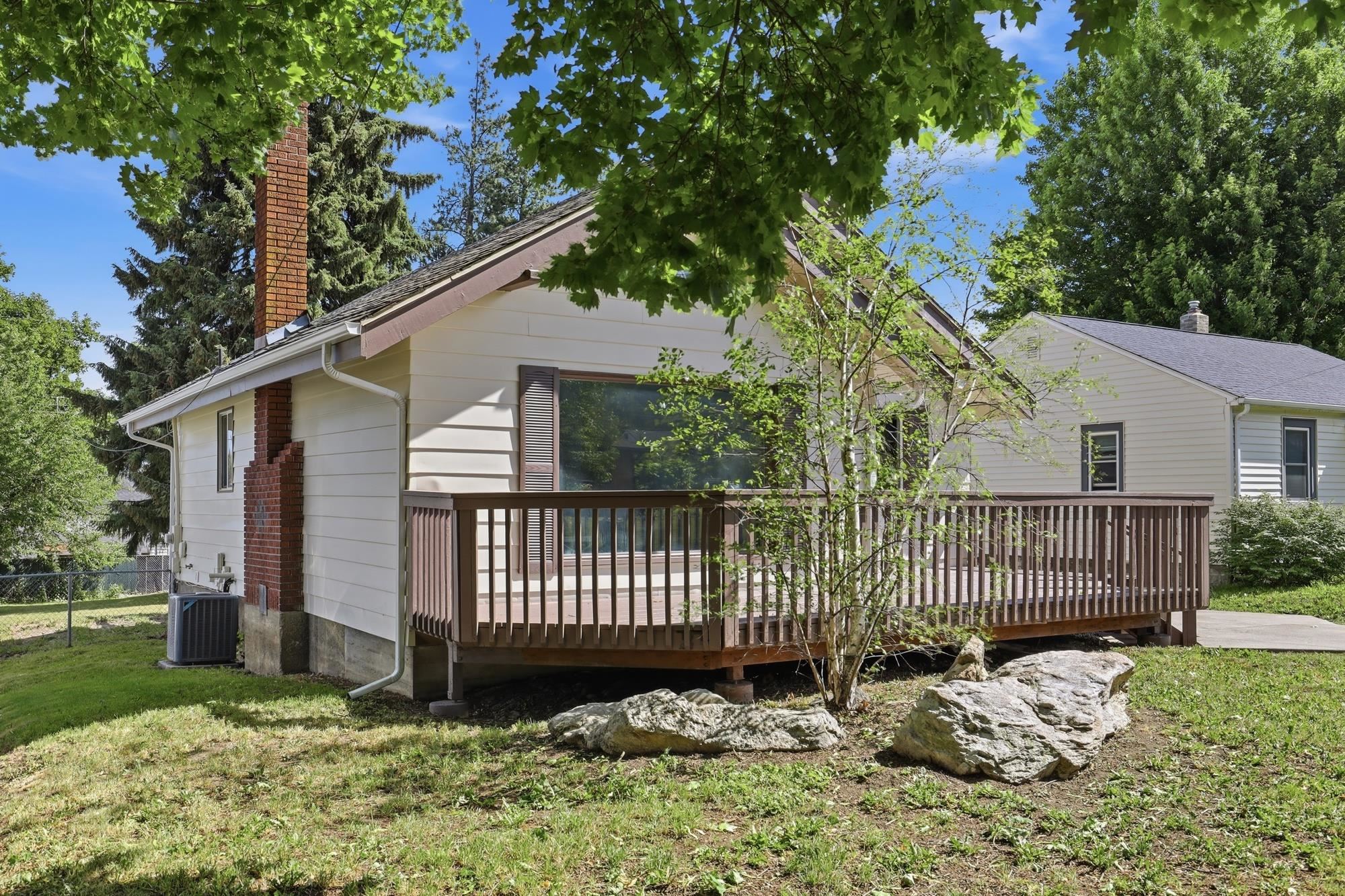 1623 E 15TH Ave - Photo 2