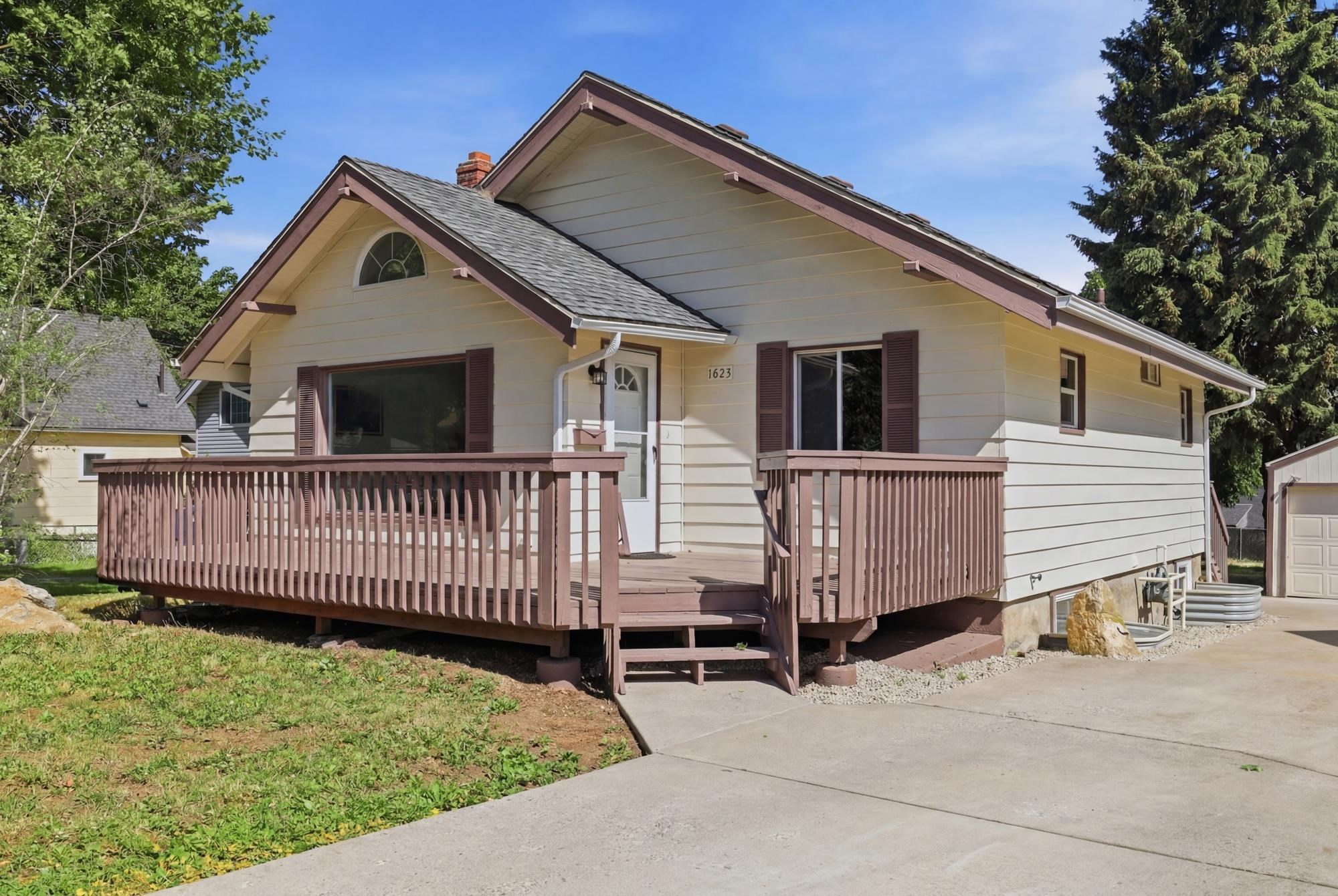 1623 E 15TH Ave - Photo 3