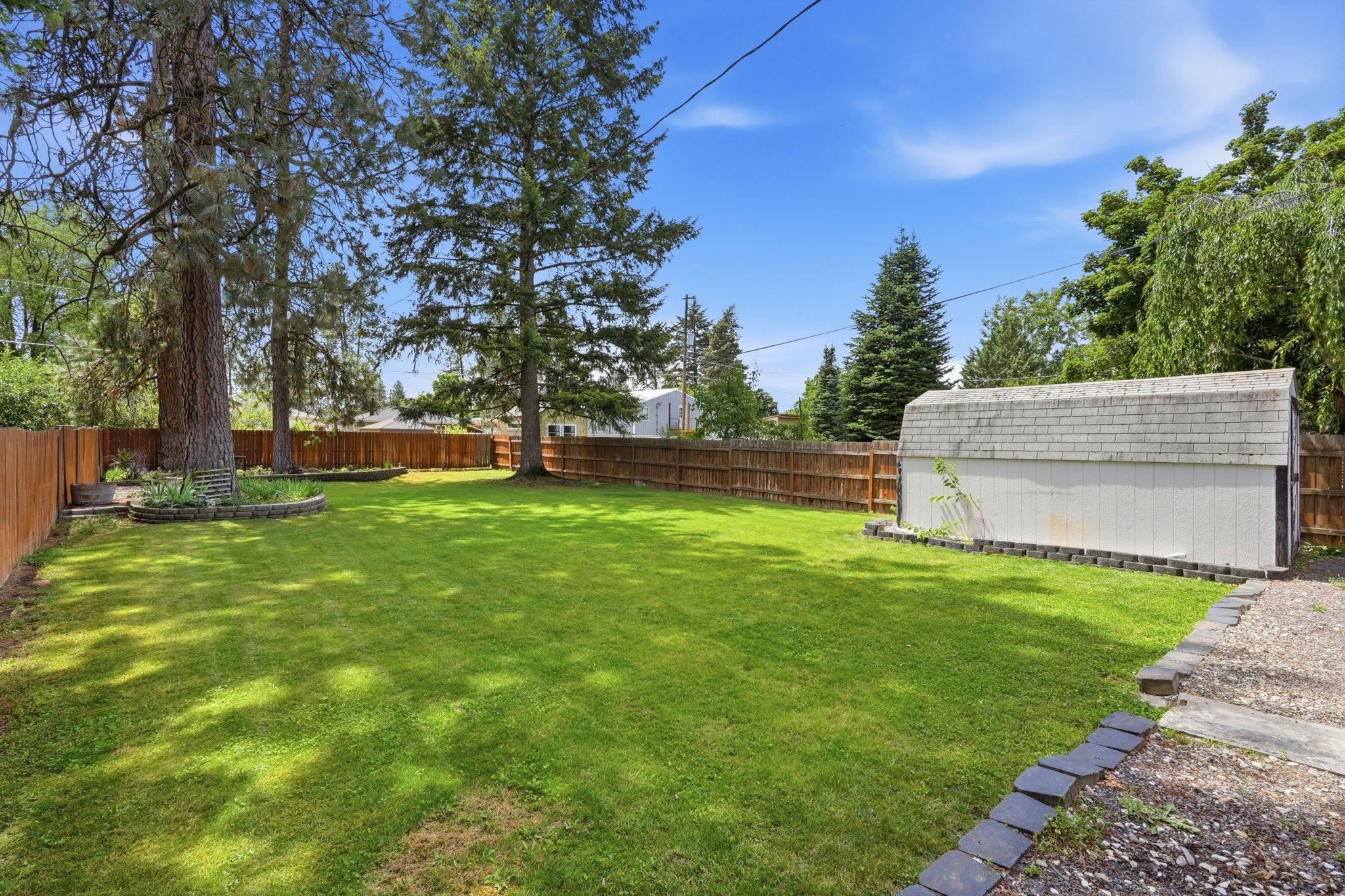 4221 W Everett Ave - Photo 32