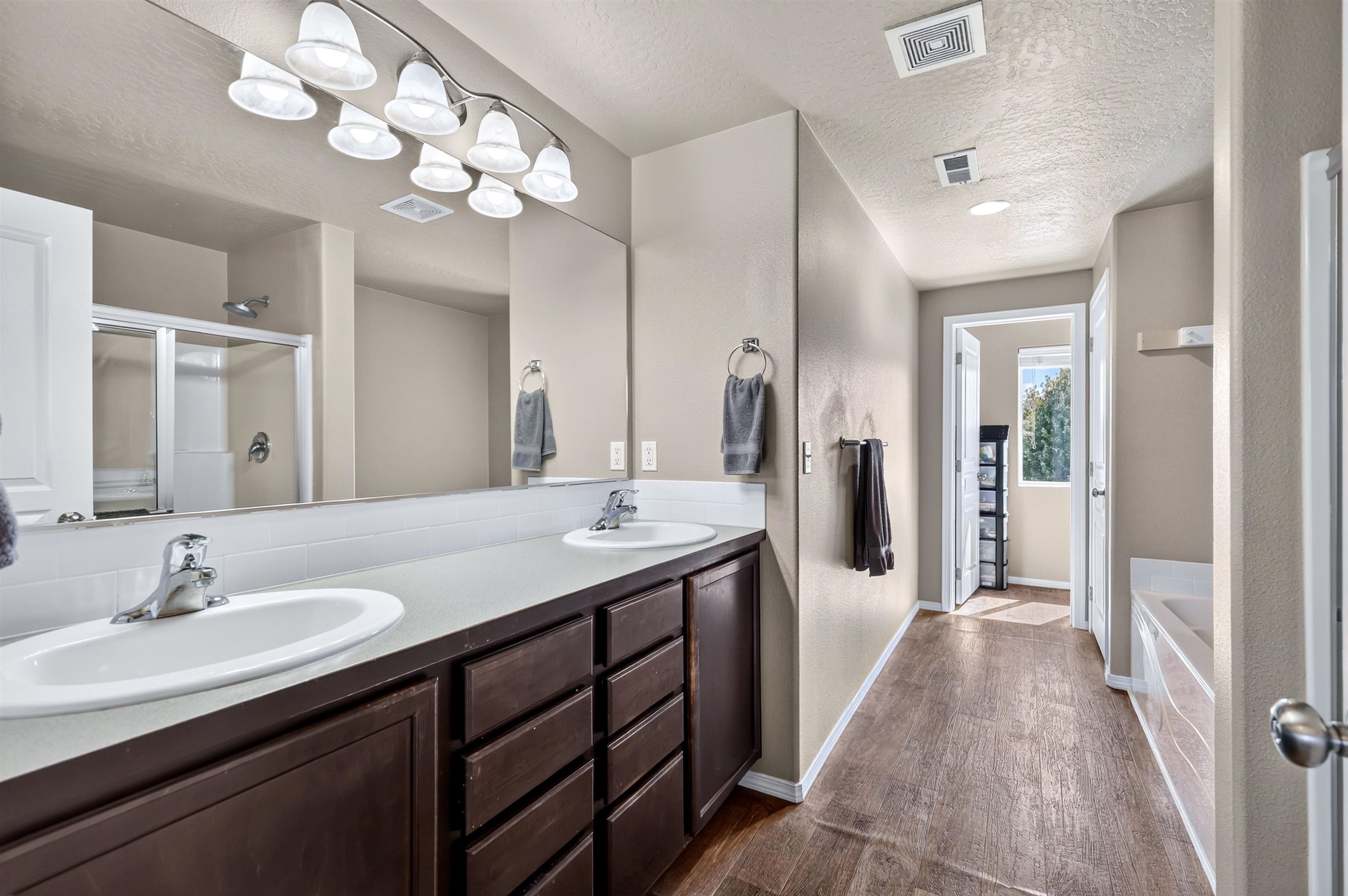 2813 N Harmony St - Photo 4