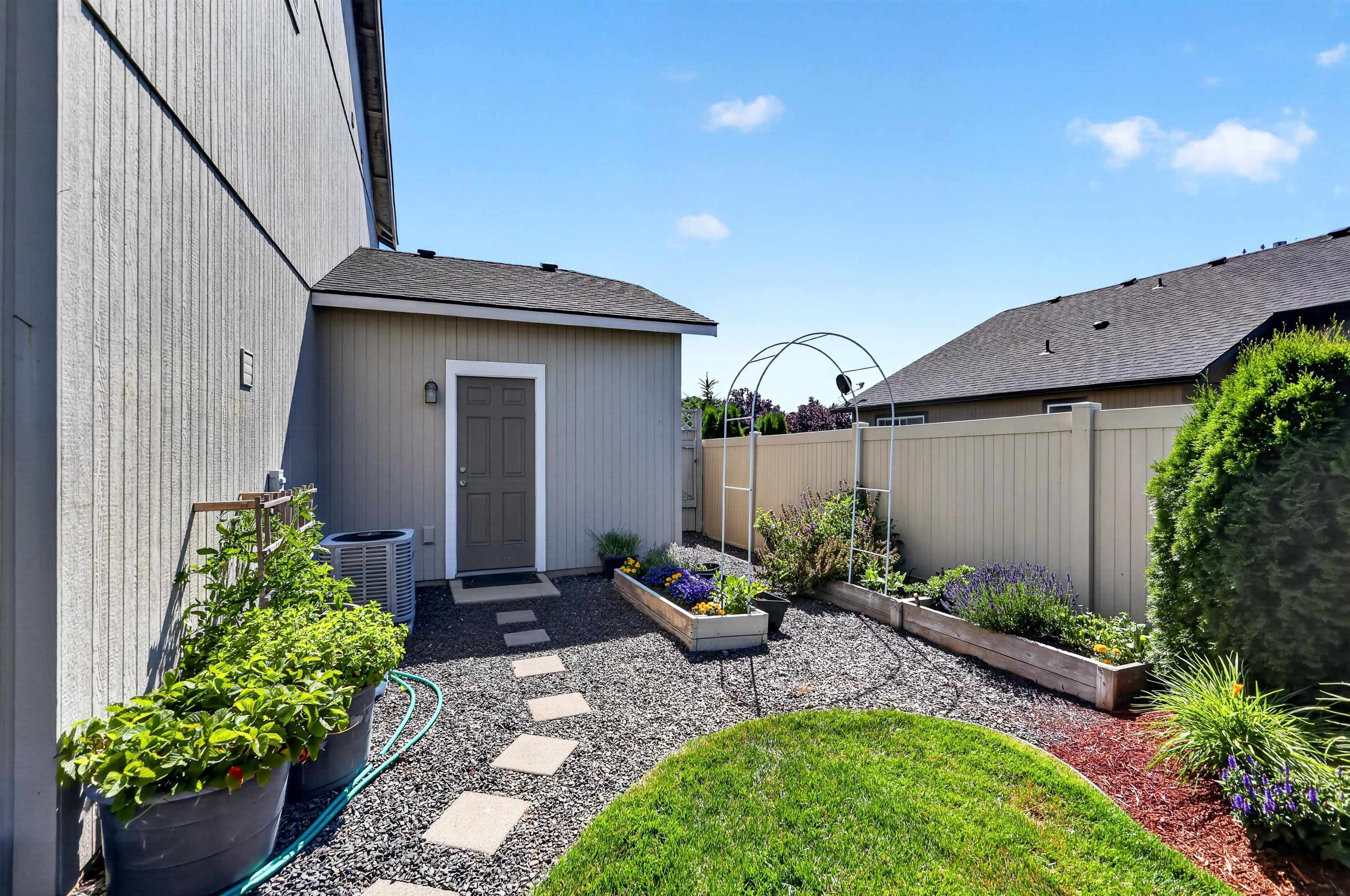 2813 N Harmony St - Photo 42