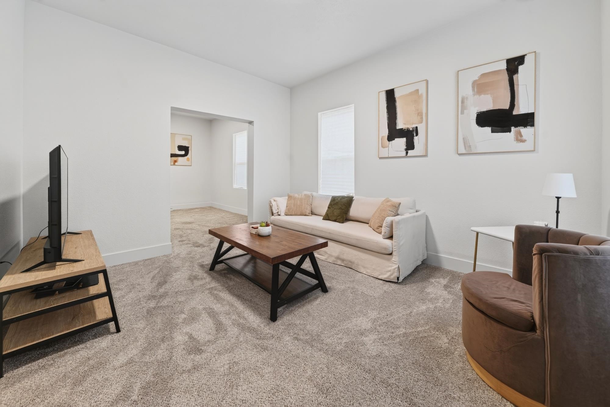 1507 N Maple St - Photo 2