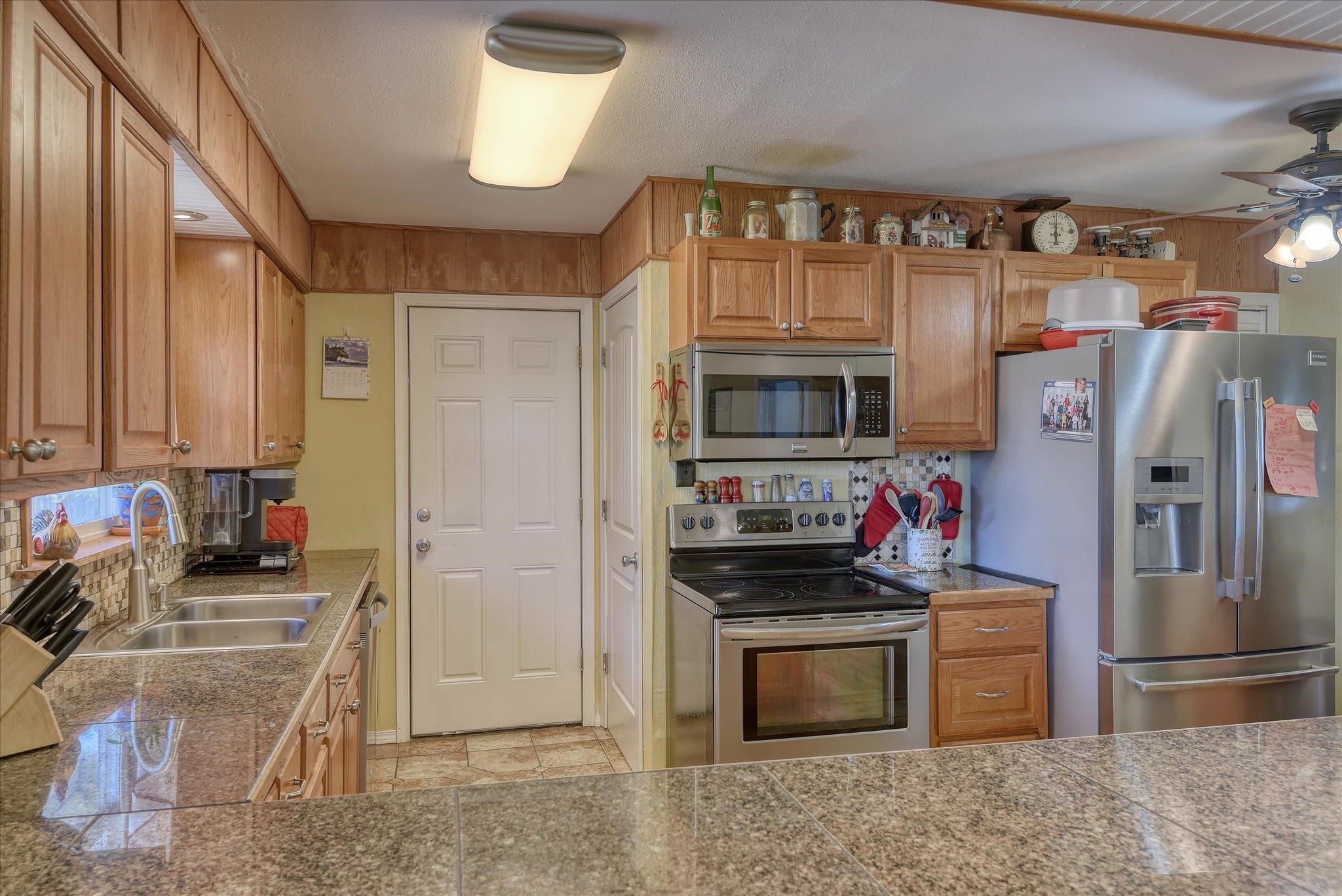 3907 E Cleveland Ave - Photo 12
