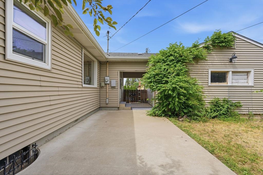 3003 S Bernard St - Photo 28