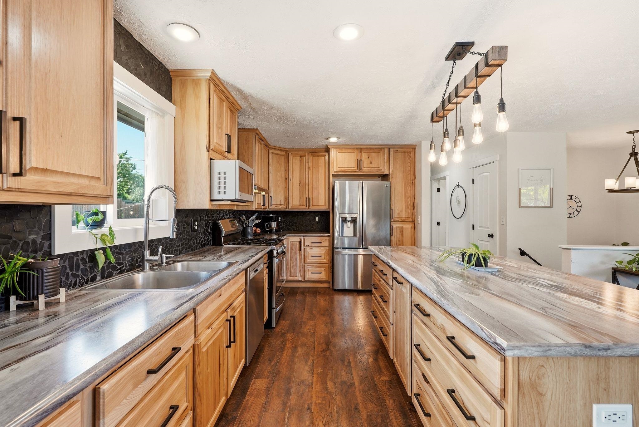 741 S Chester St - Photo 9
