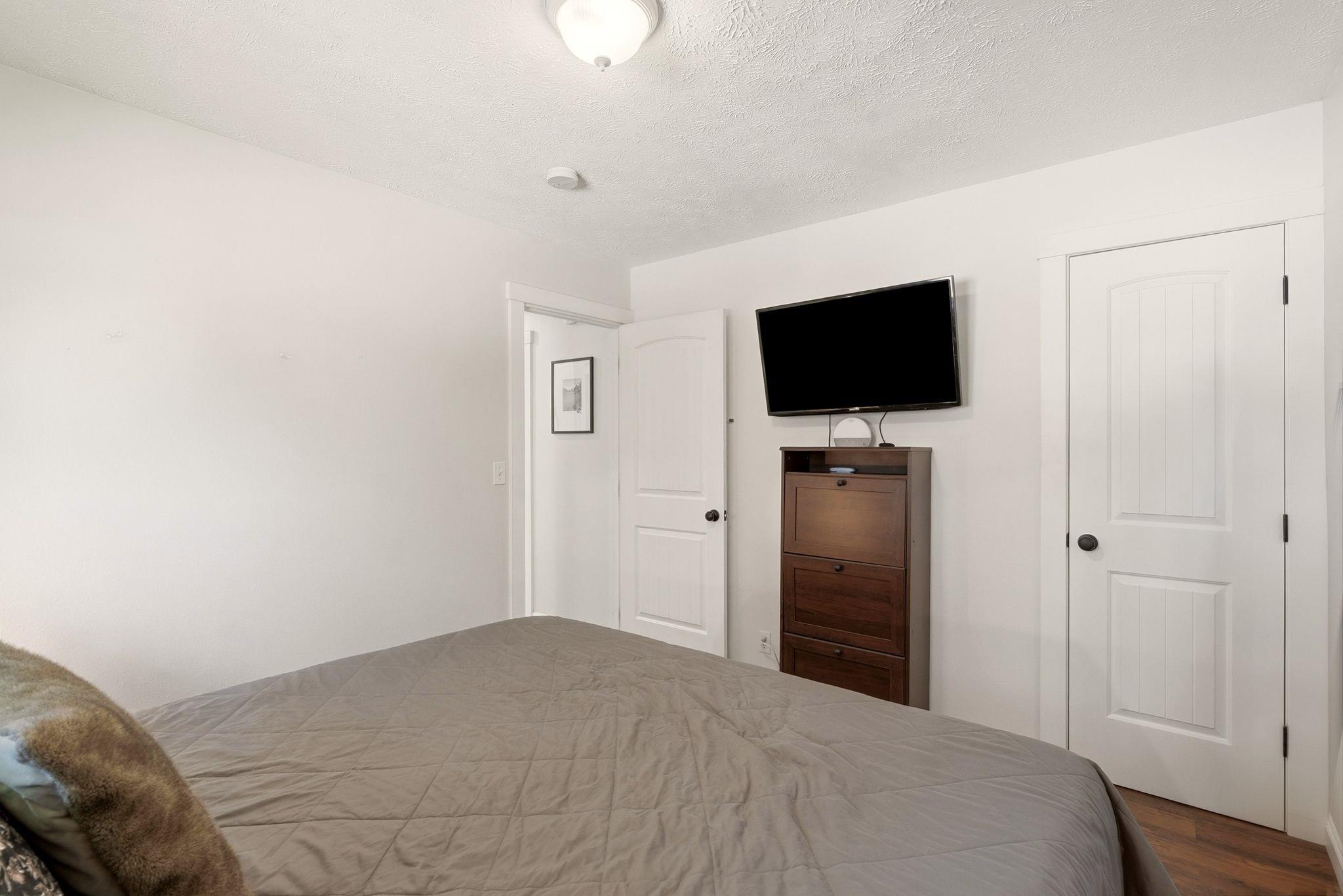 741 S Chester St - Photo 14