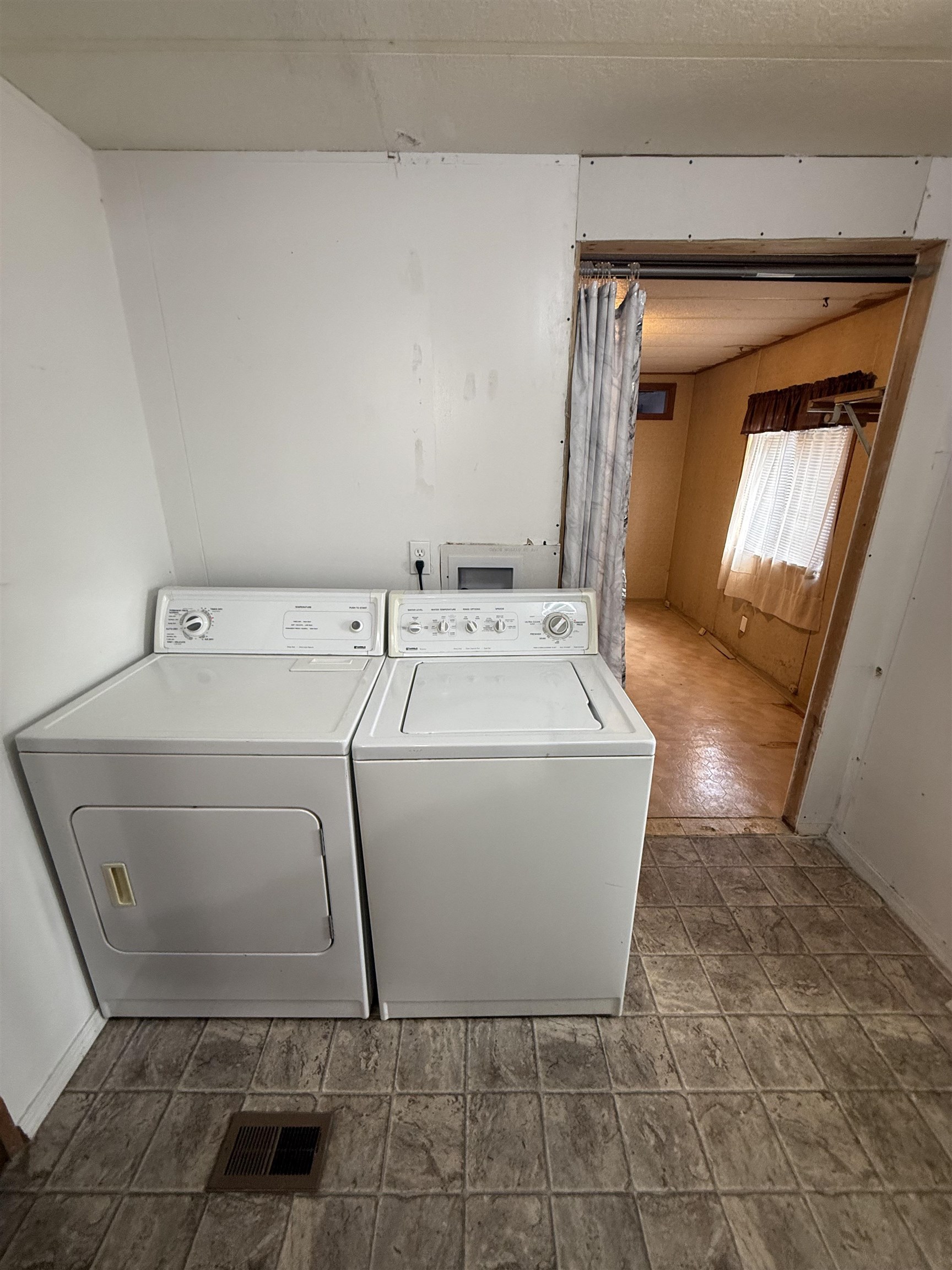 7303 N Crestline Ave - Photo 24