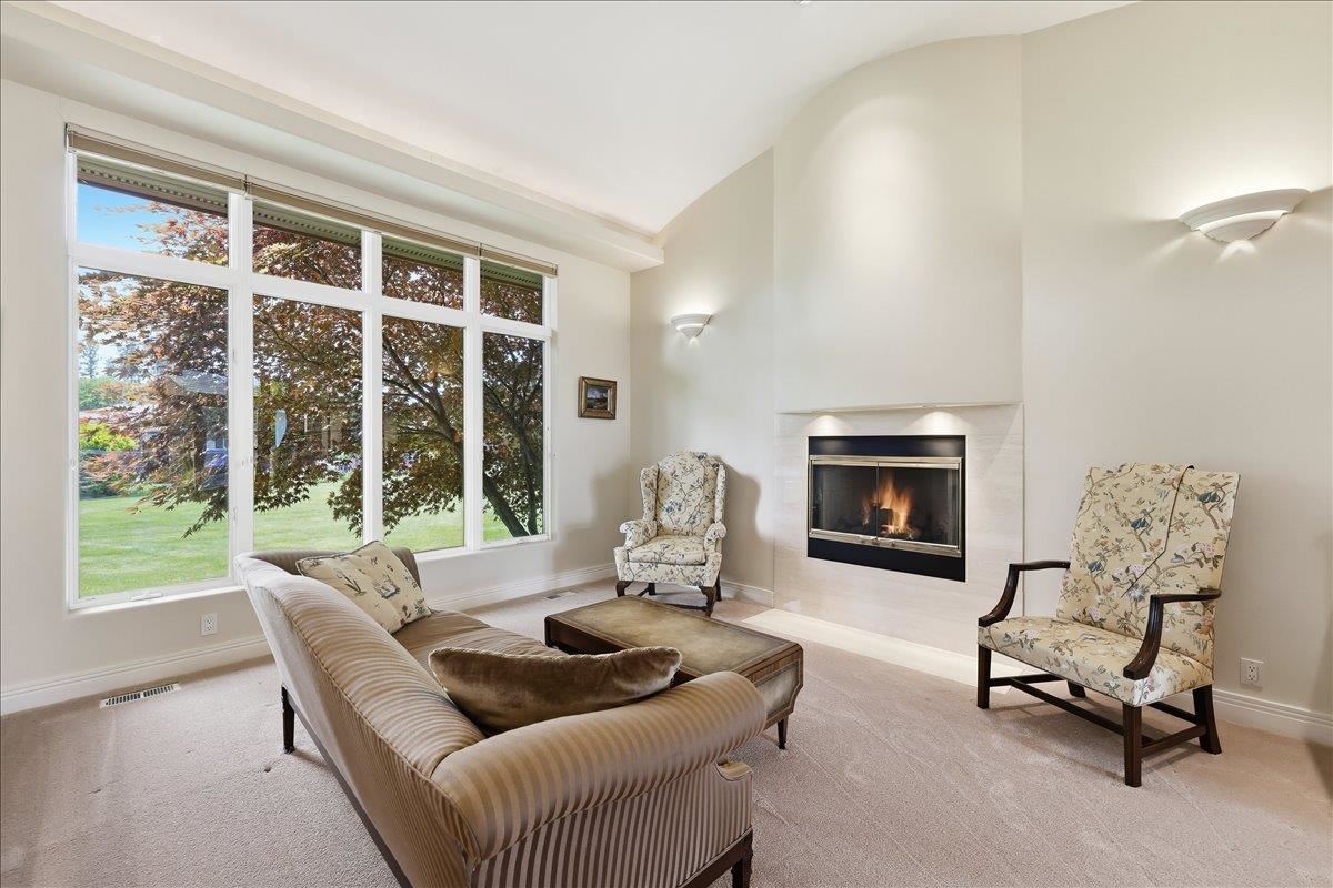 5010 S Woodfield Ln - Photo 2