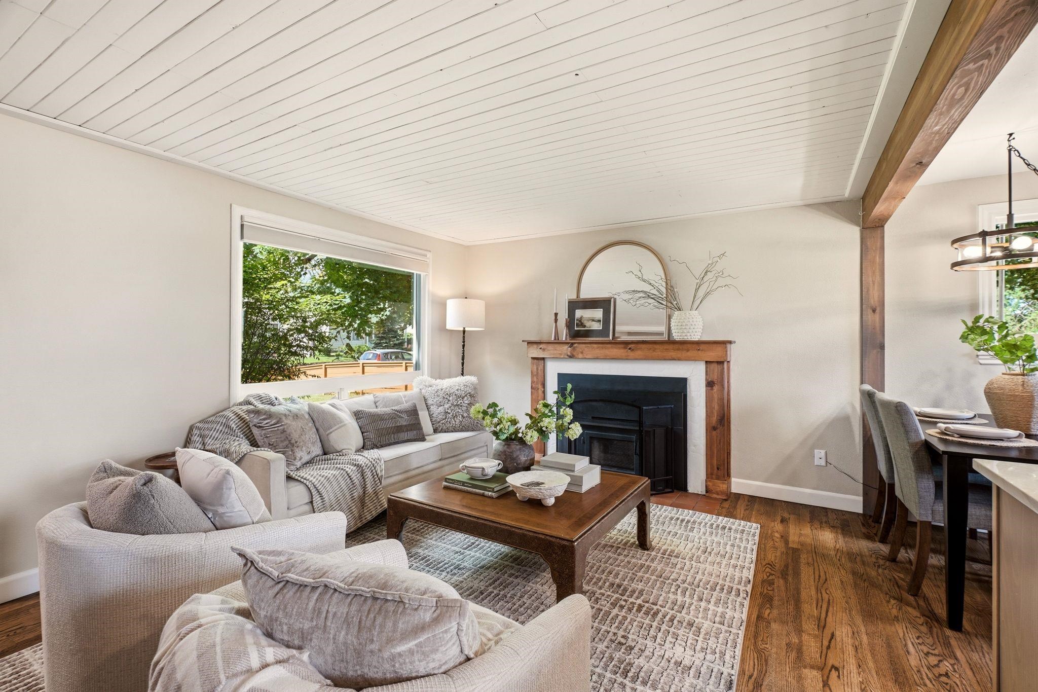2704 W Queen Ave - Photo 4