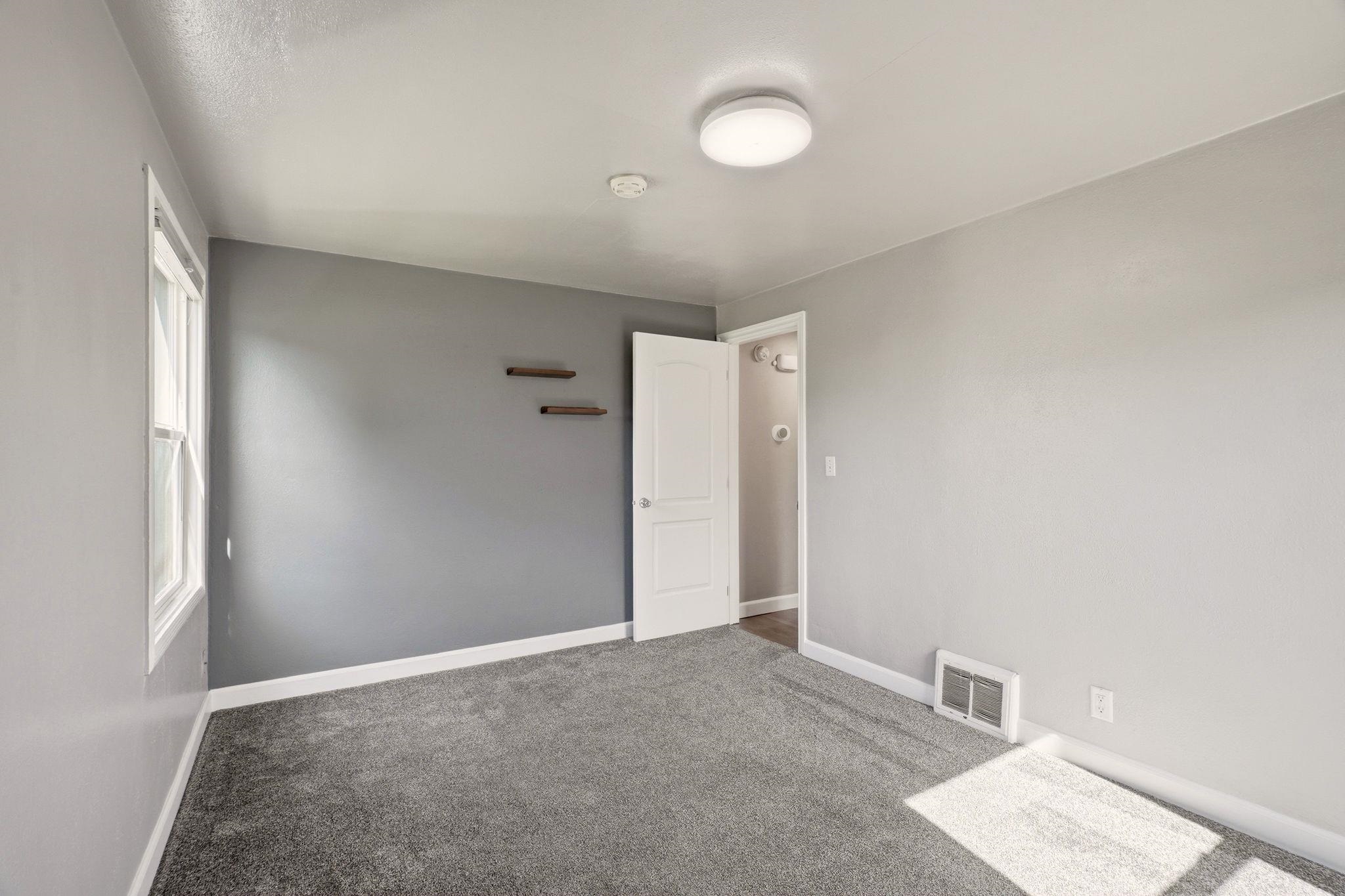 2704 W Queen Ave - Photo 20