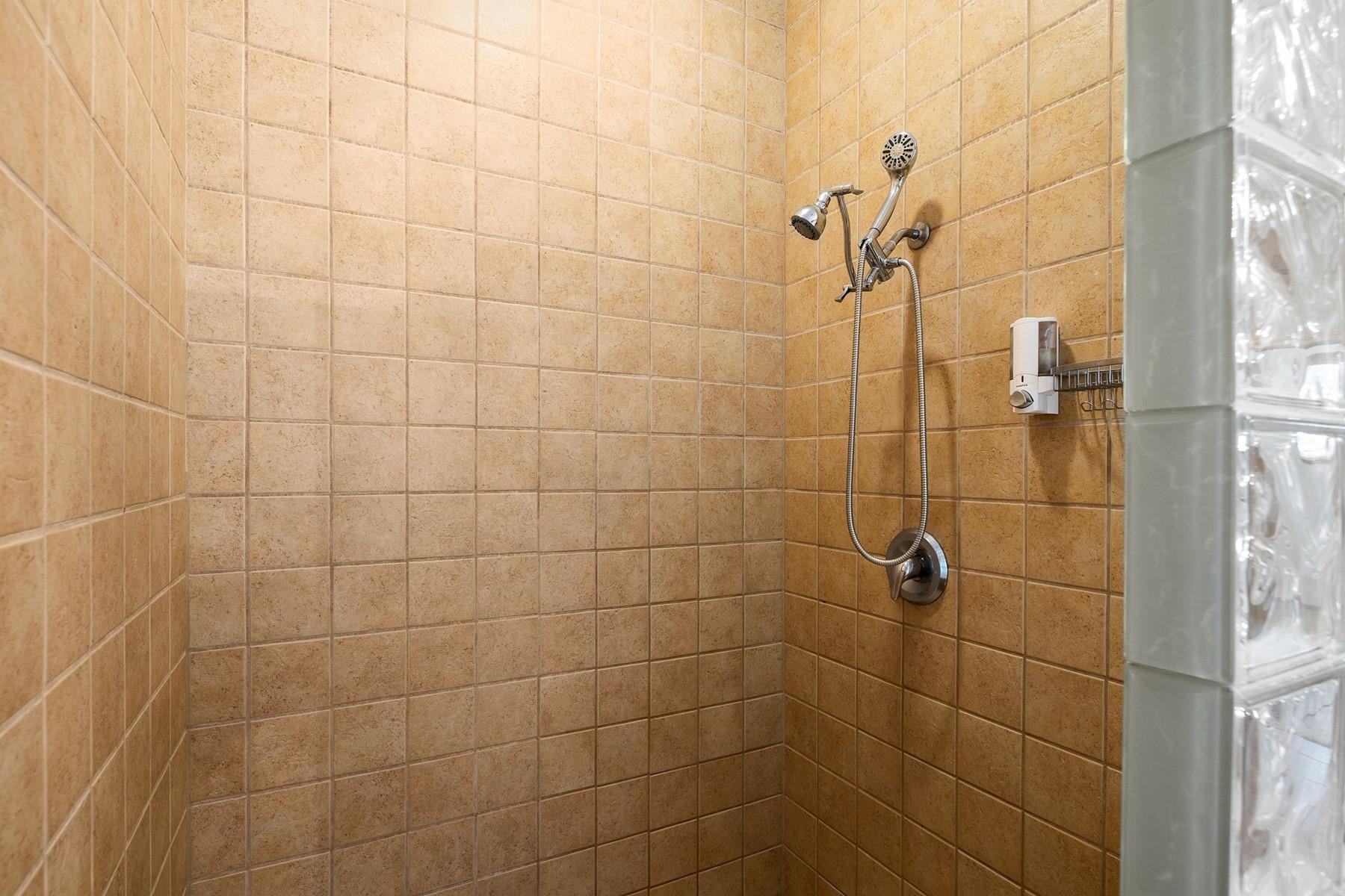 7001 E Chattaroy Rd - Photo 22
