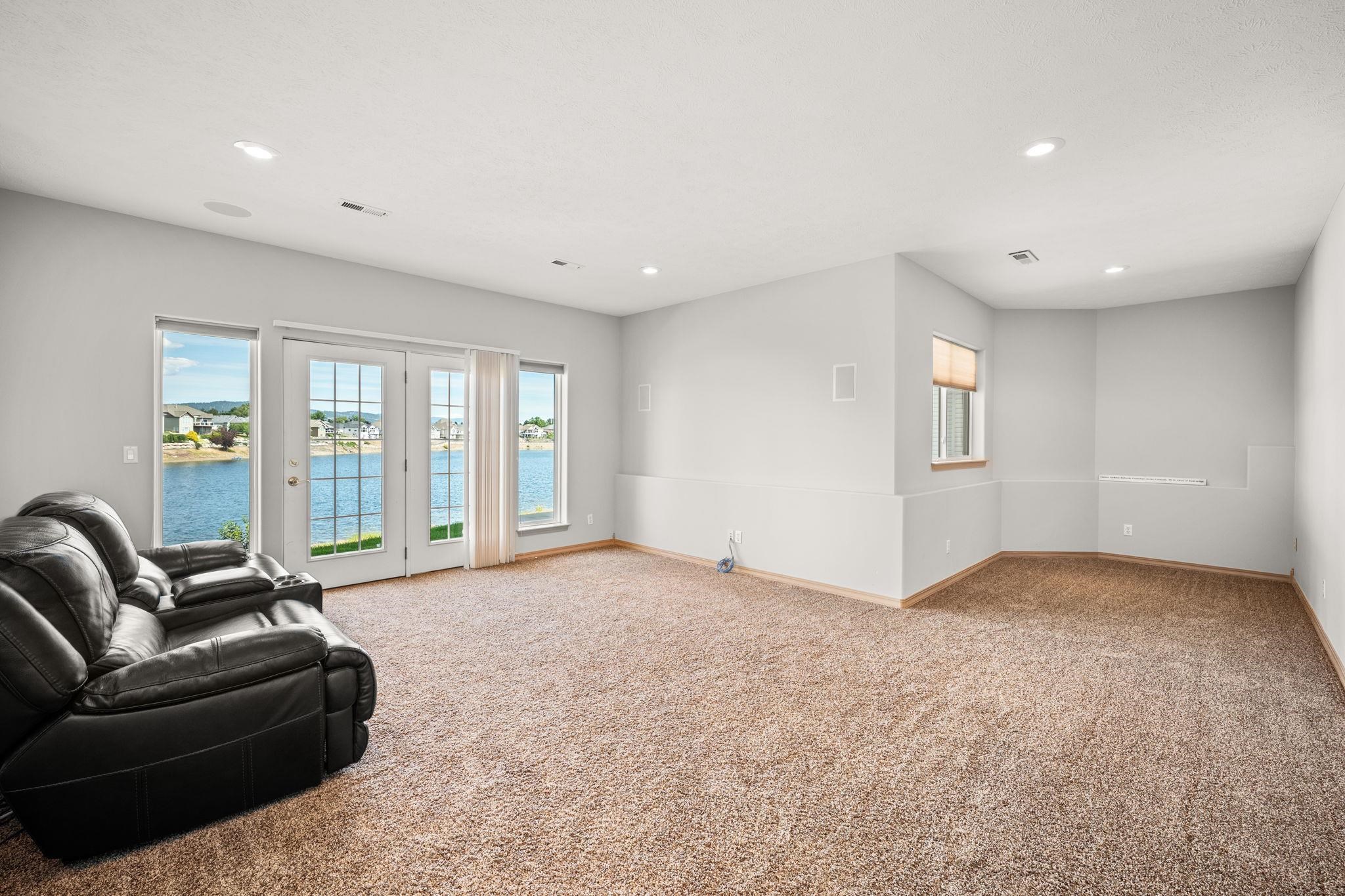 837 S SHELLEY LAKE Ln - Photo 17