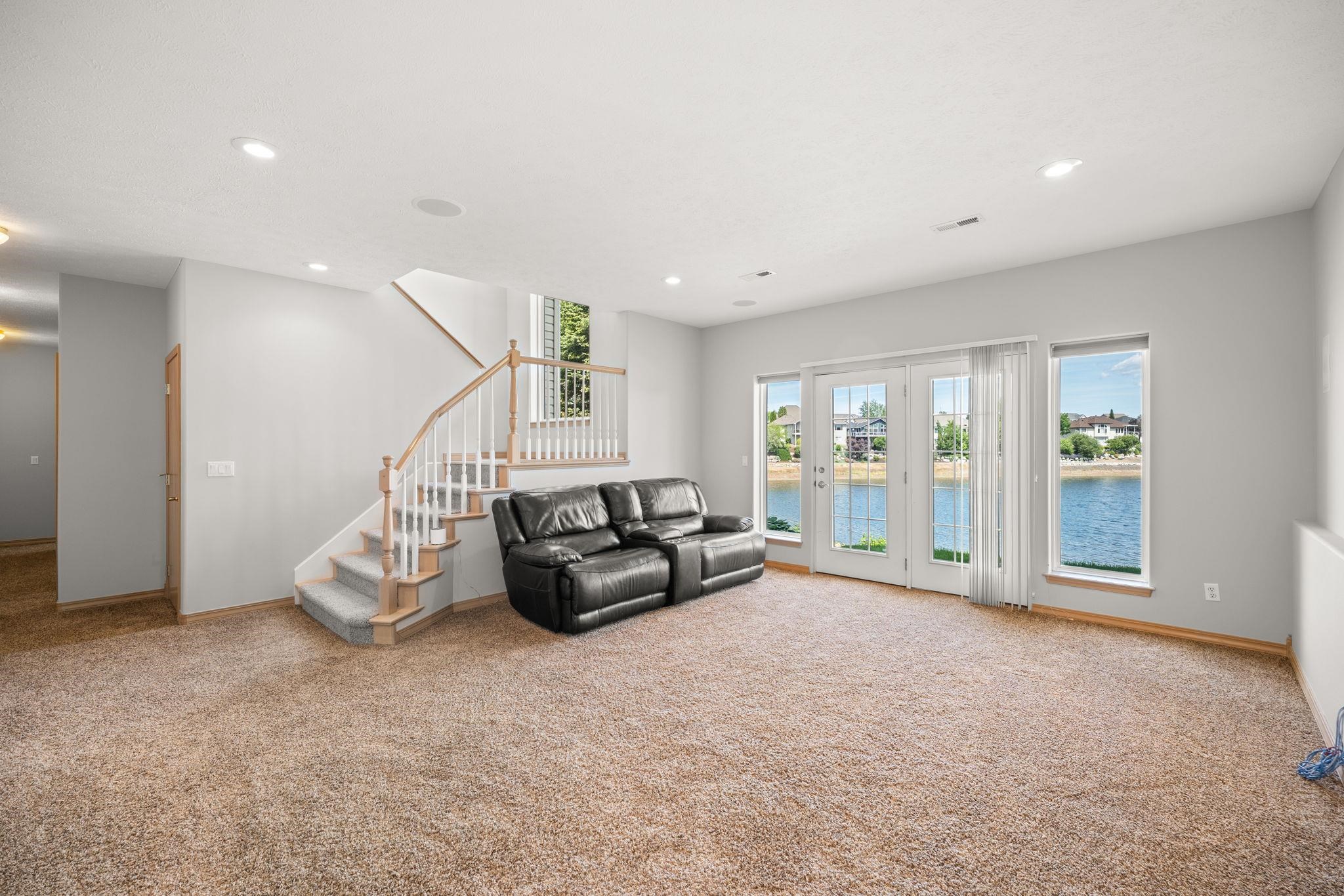 837 S SHELLEY LAKE Ln - Photo 18