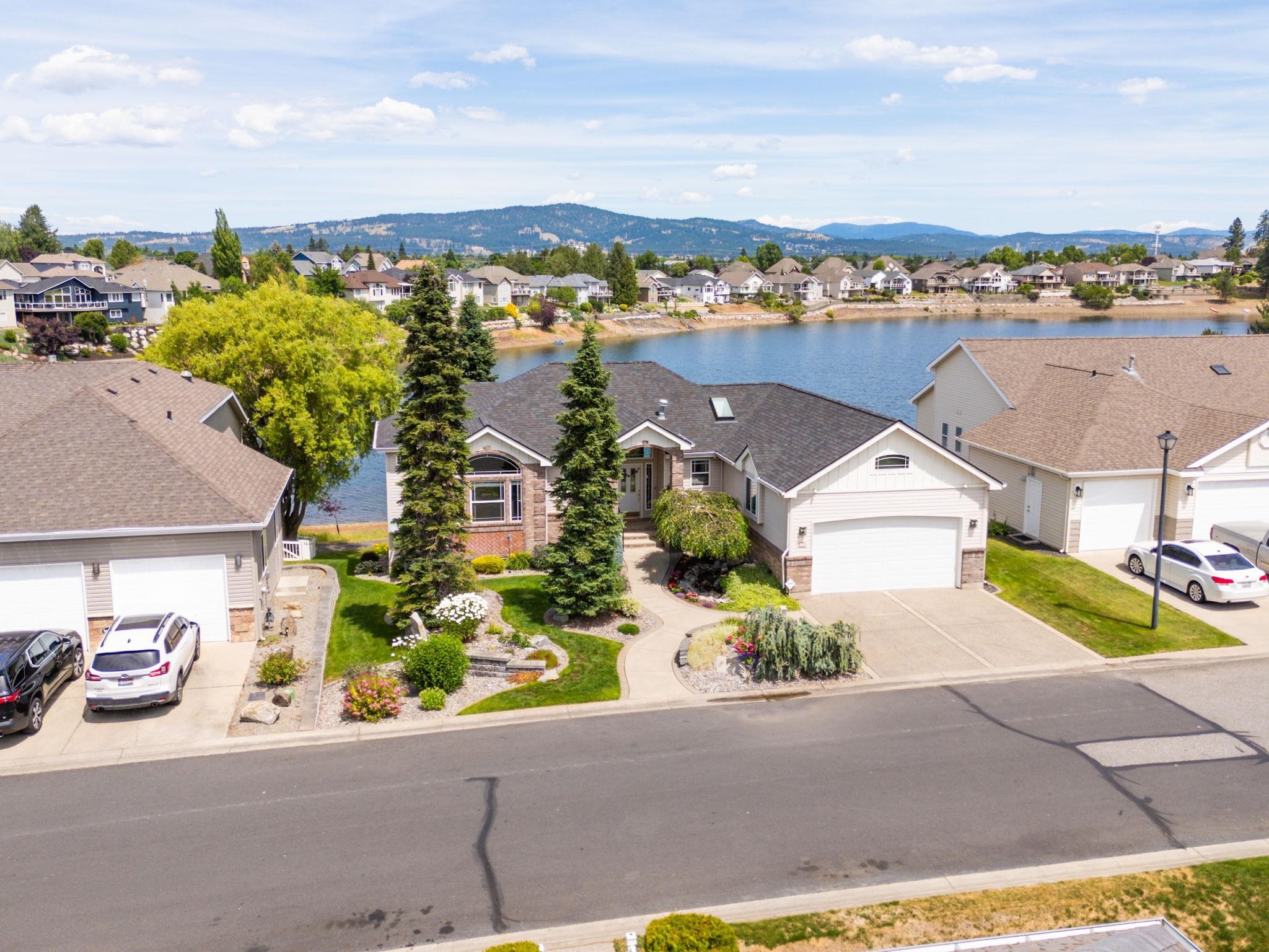 837 S SHELLEY LAKE Ln - Photo 2