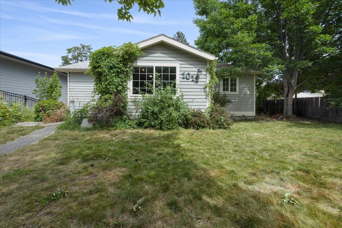 1011 S Wright Blvd - Photo 2