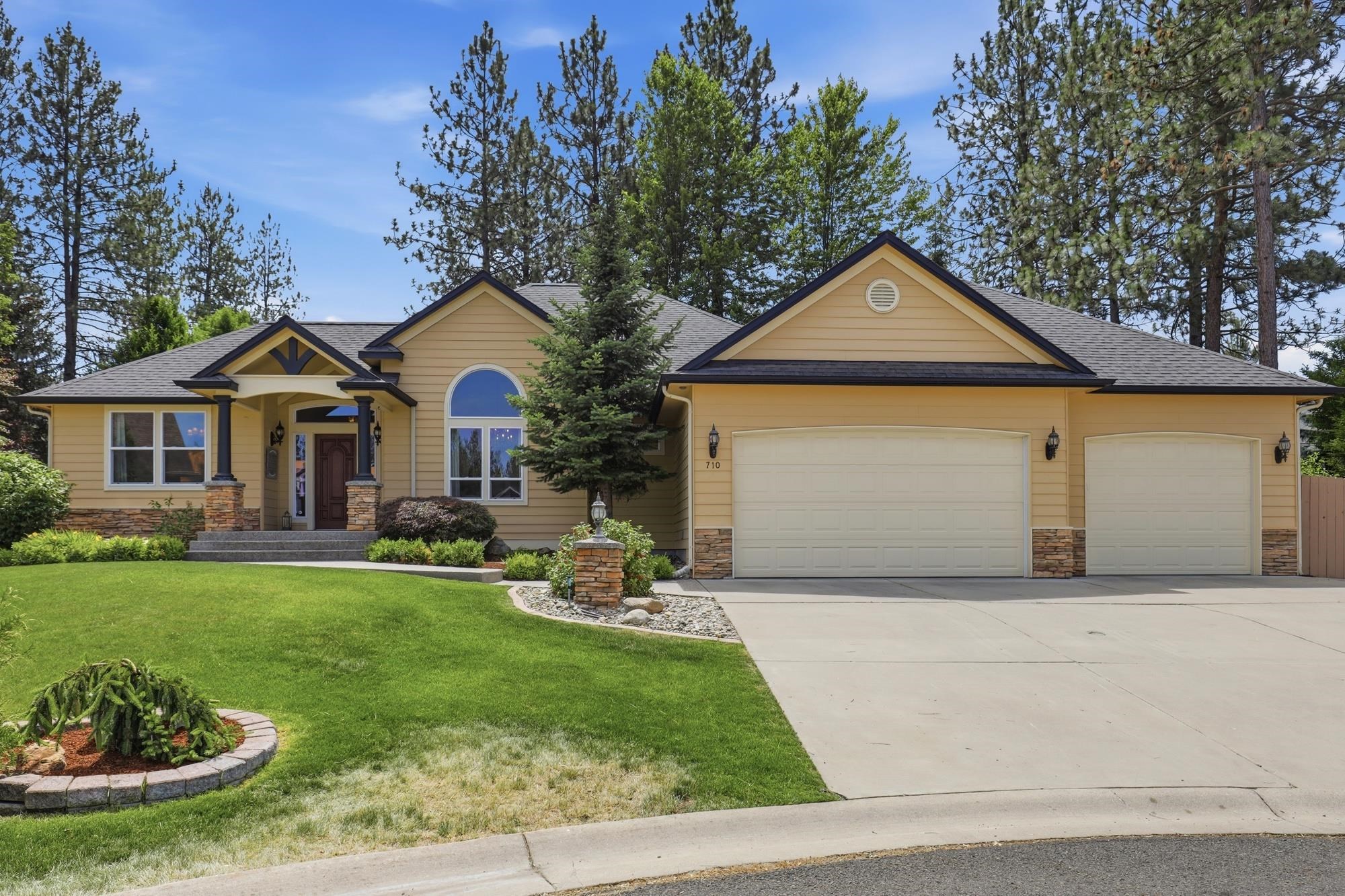 710 E Erica Ct - Photo 4