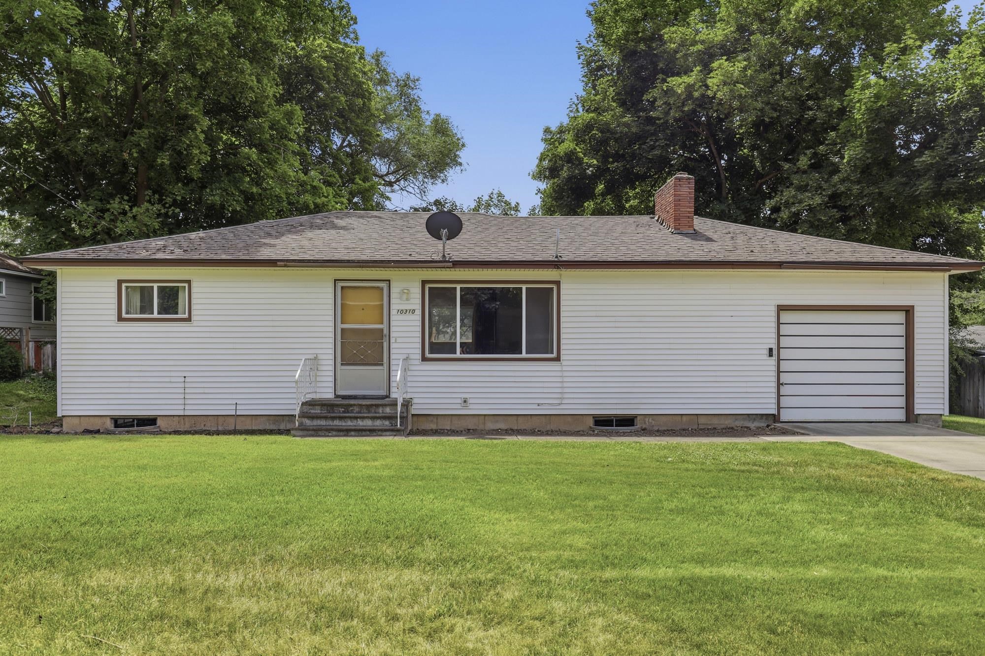10310 E Dean Ave - Photo 1