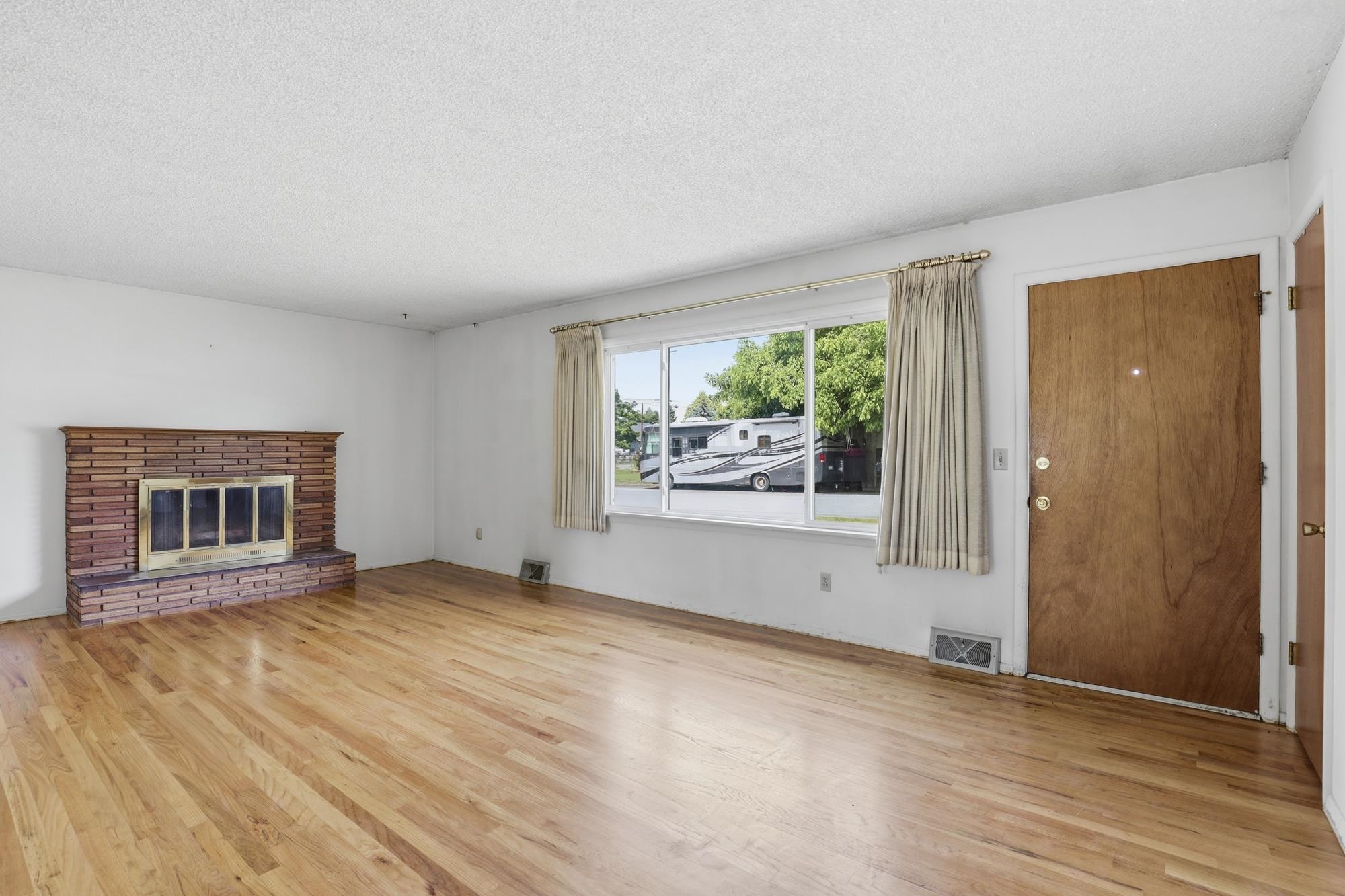 10310 E Dean Ave - Photo 5
