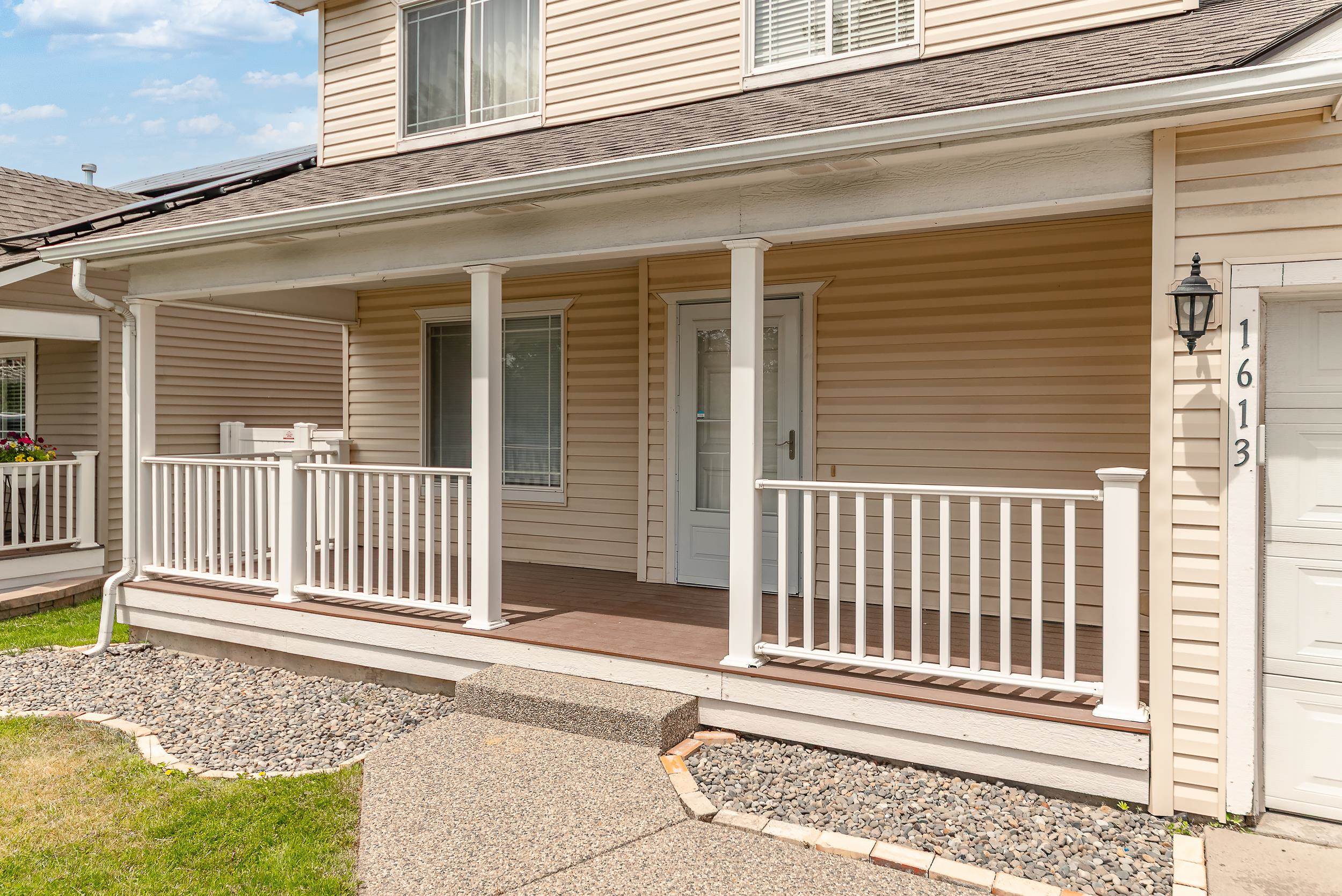 1613 E Beacon Ln - Photo 2