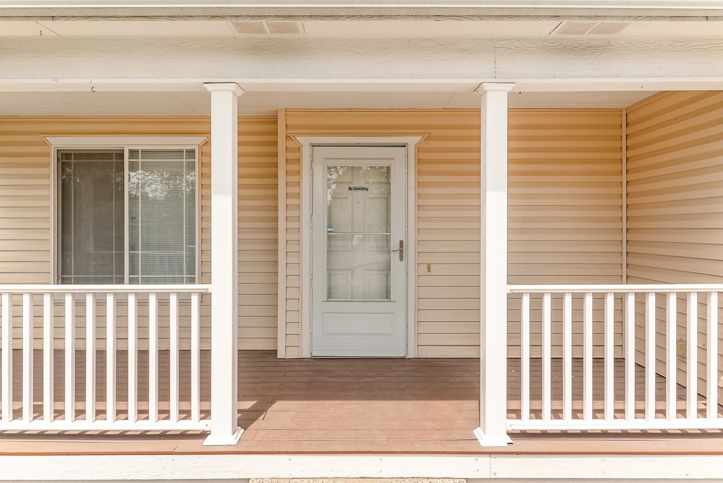1613 E Beacon Ln - Photo 3