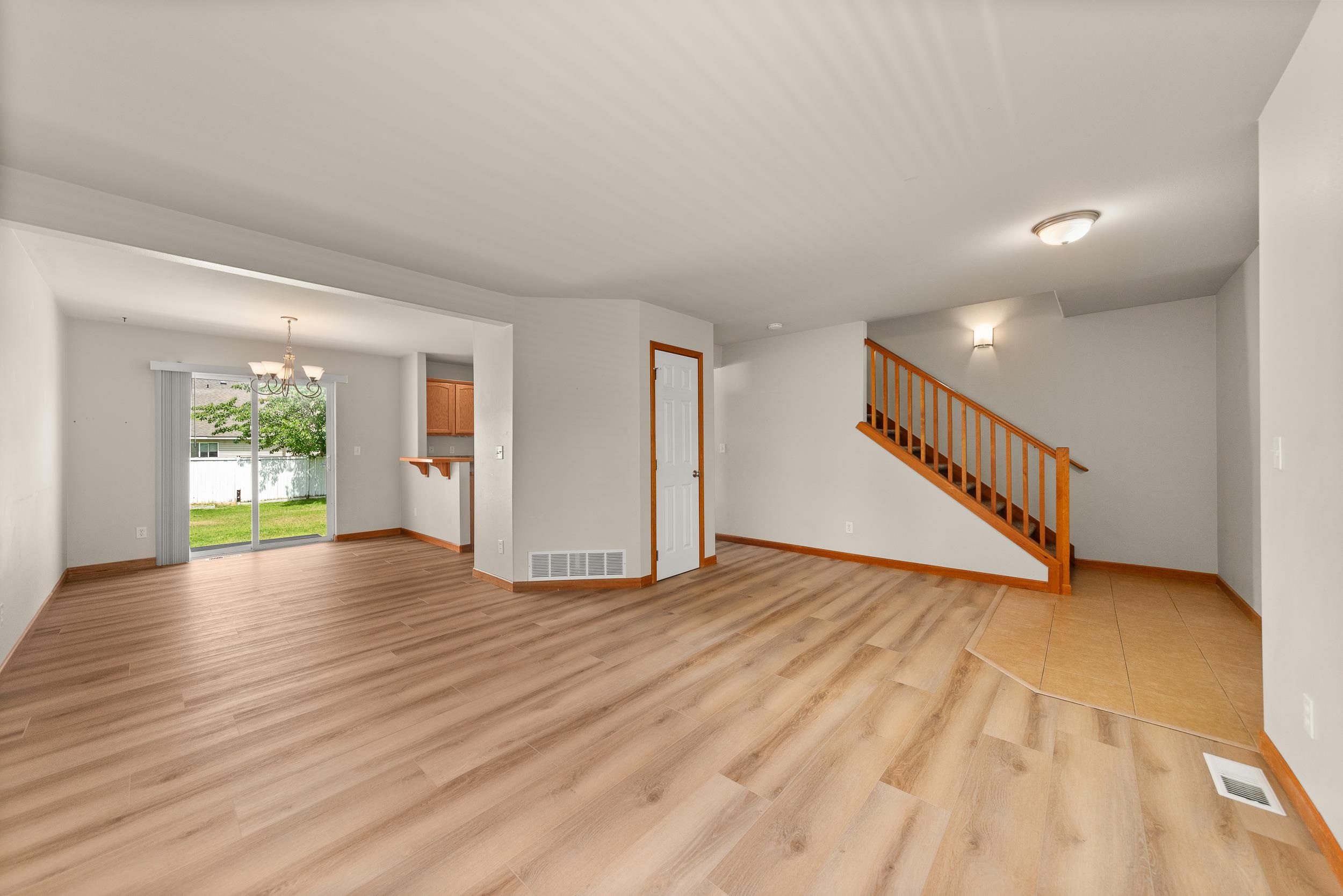 1613 E Beacon Ln - Photo 7
