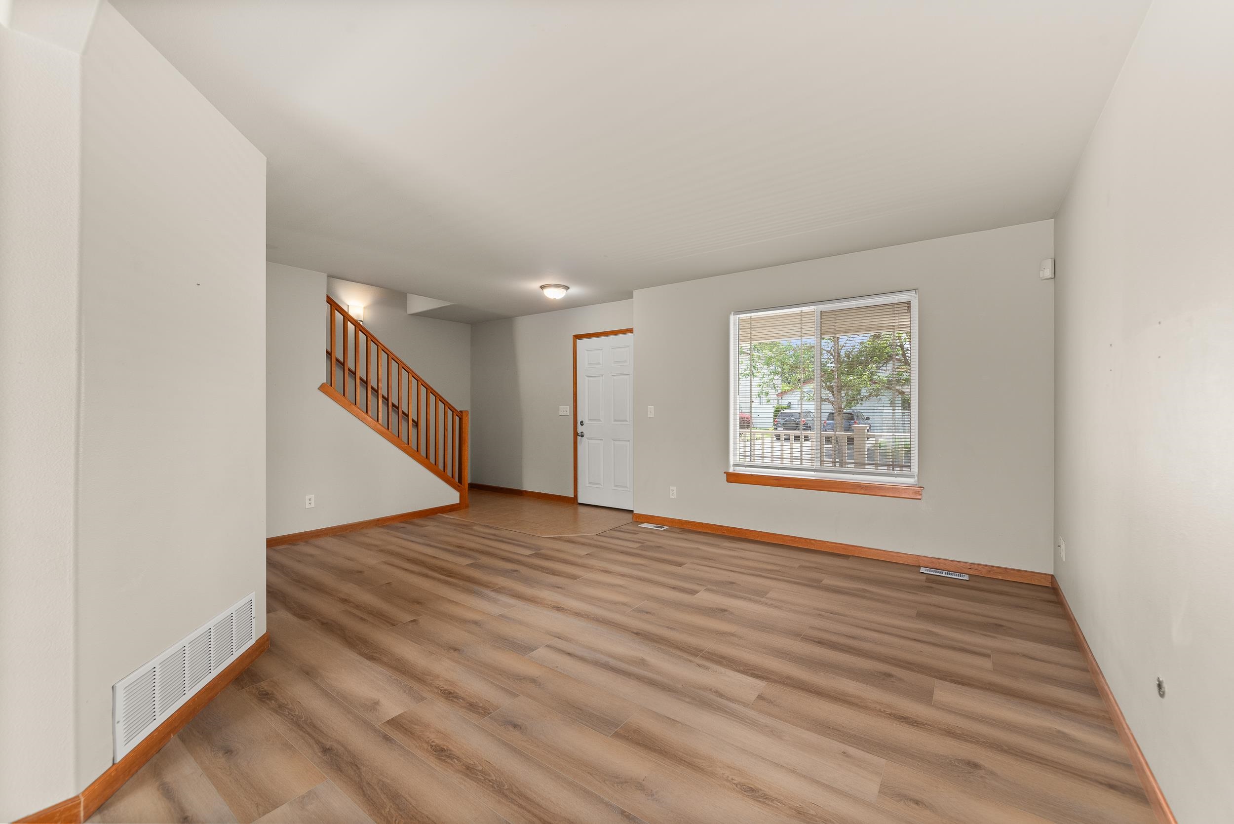 1613 E Beacon Ln - Photo 8