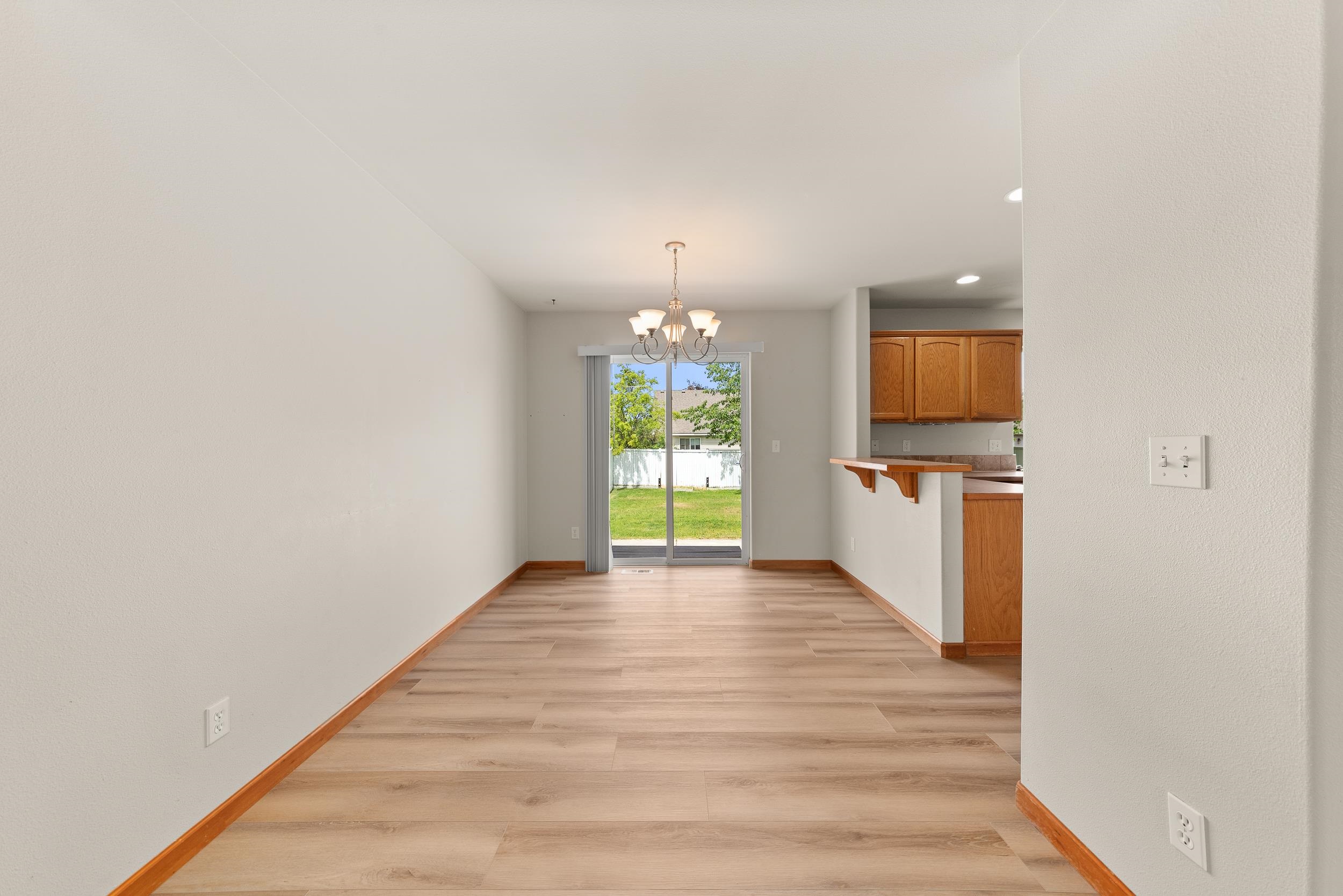 1613 E Beacon Ln - Photo 9