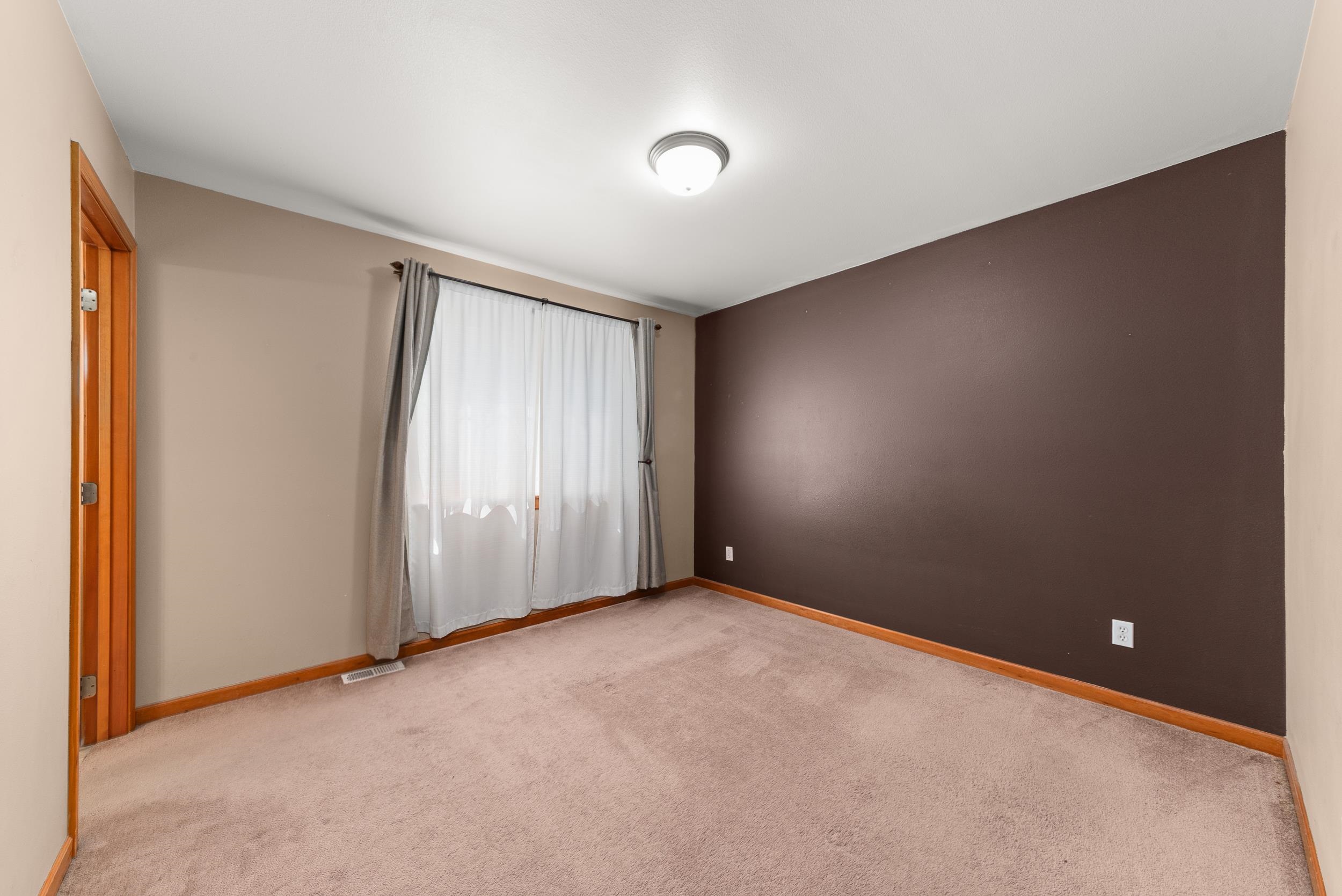1613 E Beacon Ln - Photo 27