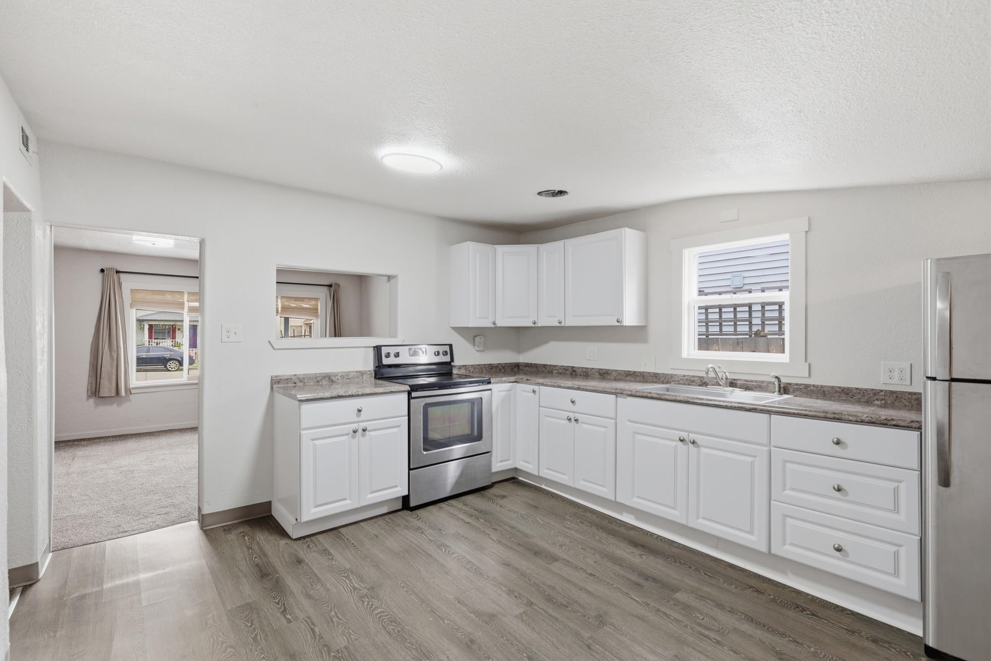 1711 E Desmet Ave - Photo 5