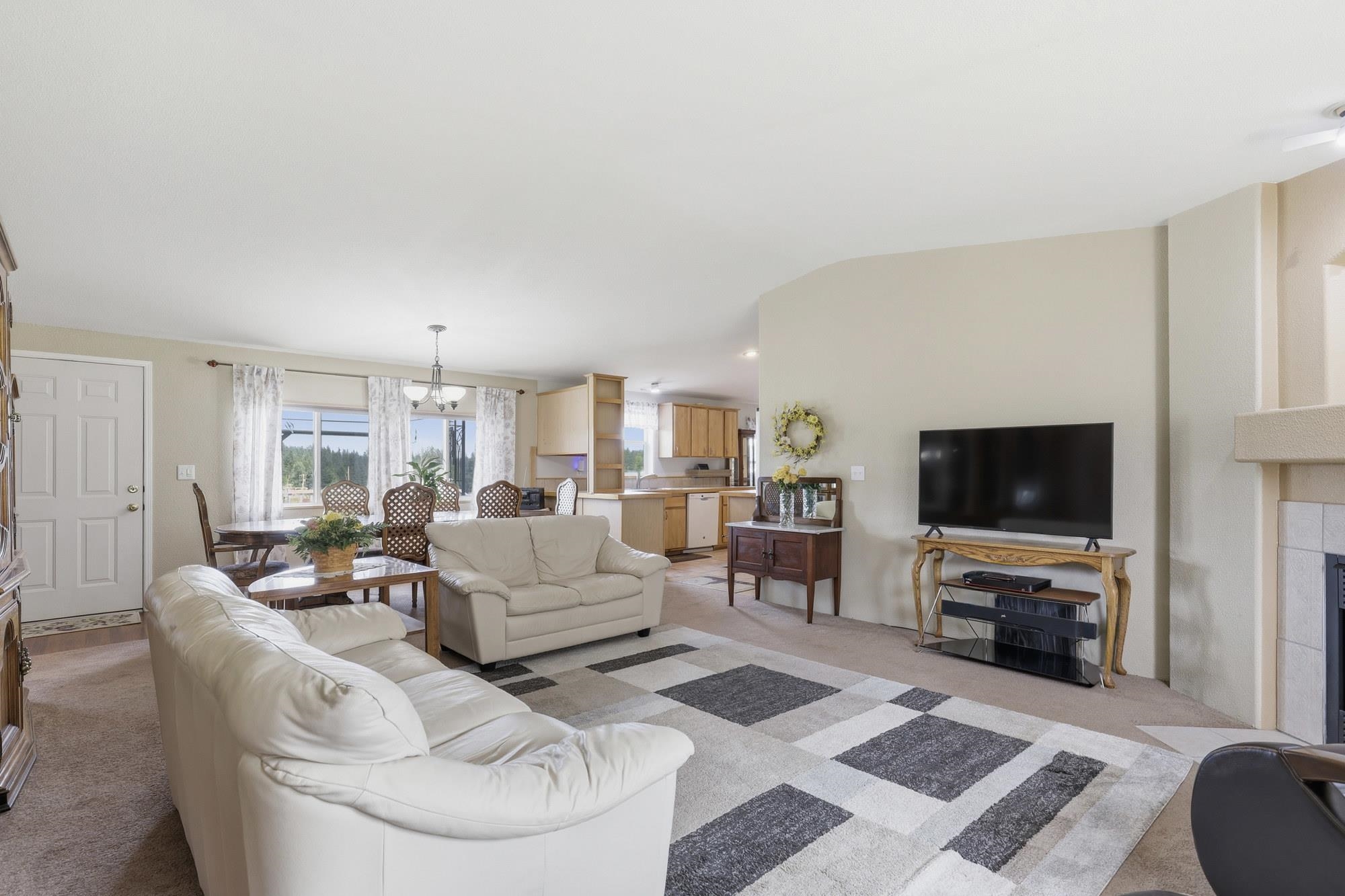 1702 W Denison-Chattaroy Rd - Photo 7