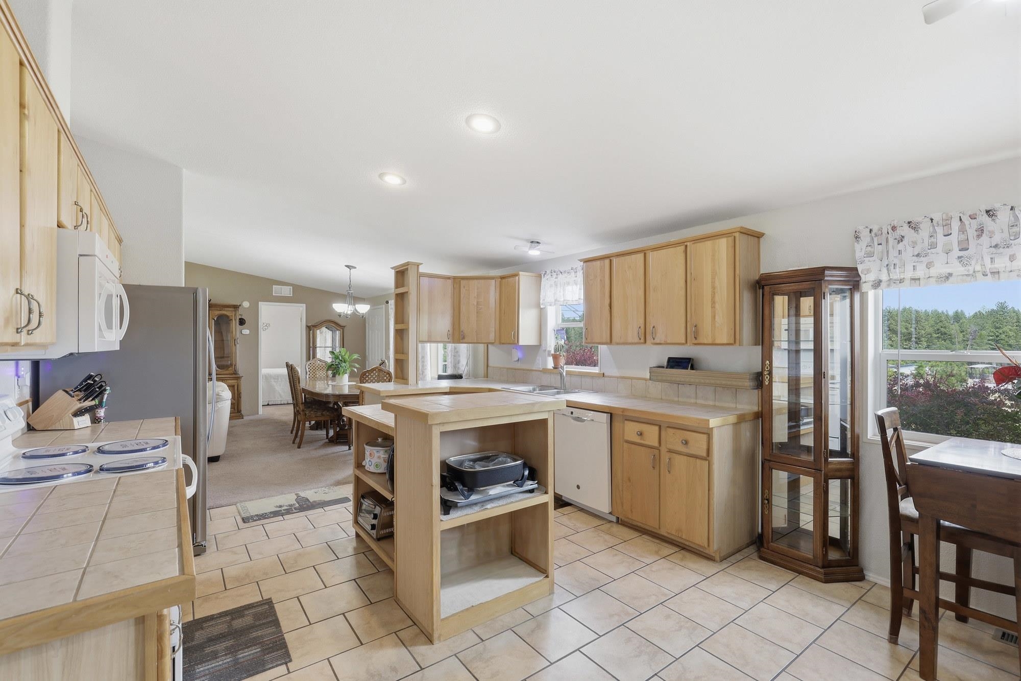 1702 W Denison-Chattaroy Rd - Photo 8