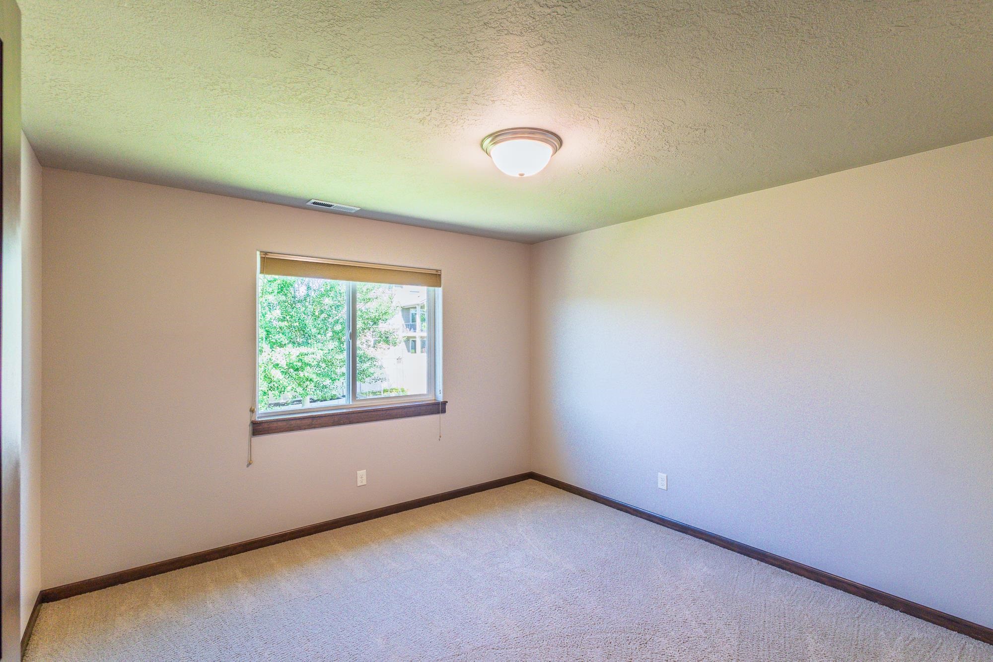 2120 S Selkirk Dr - Photo 27