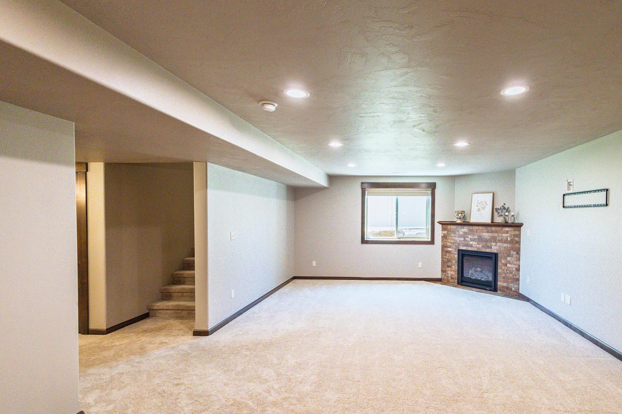 2120 S Selkirk Dr - Photo 34