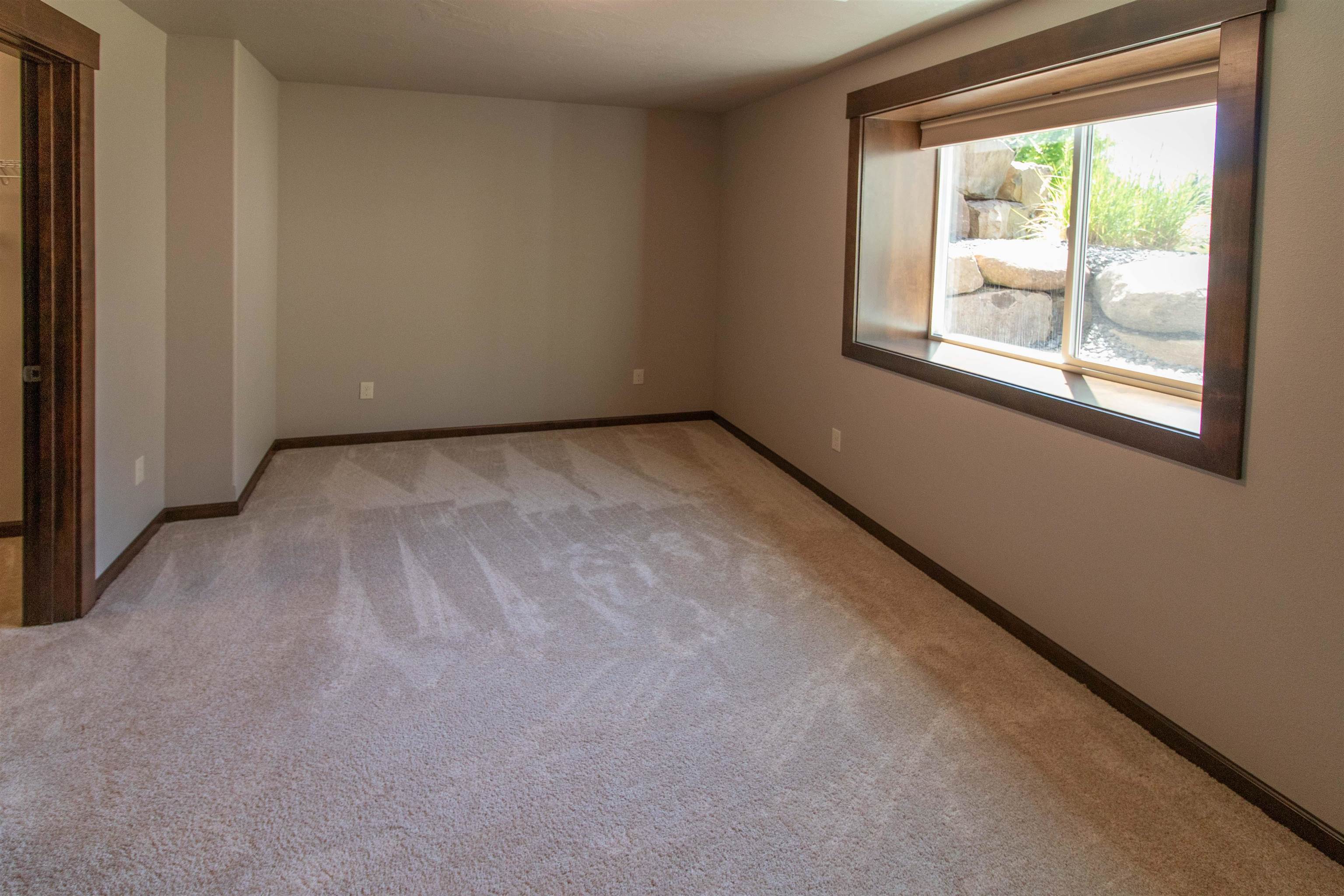 2120 S Selkirk Dr - Photo 37