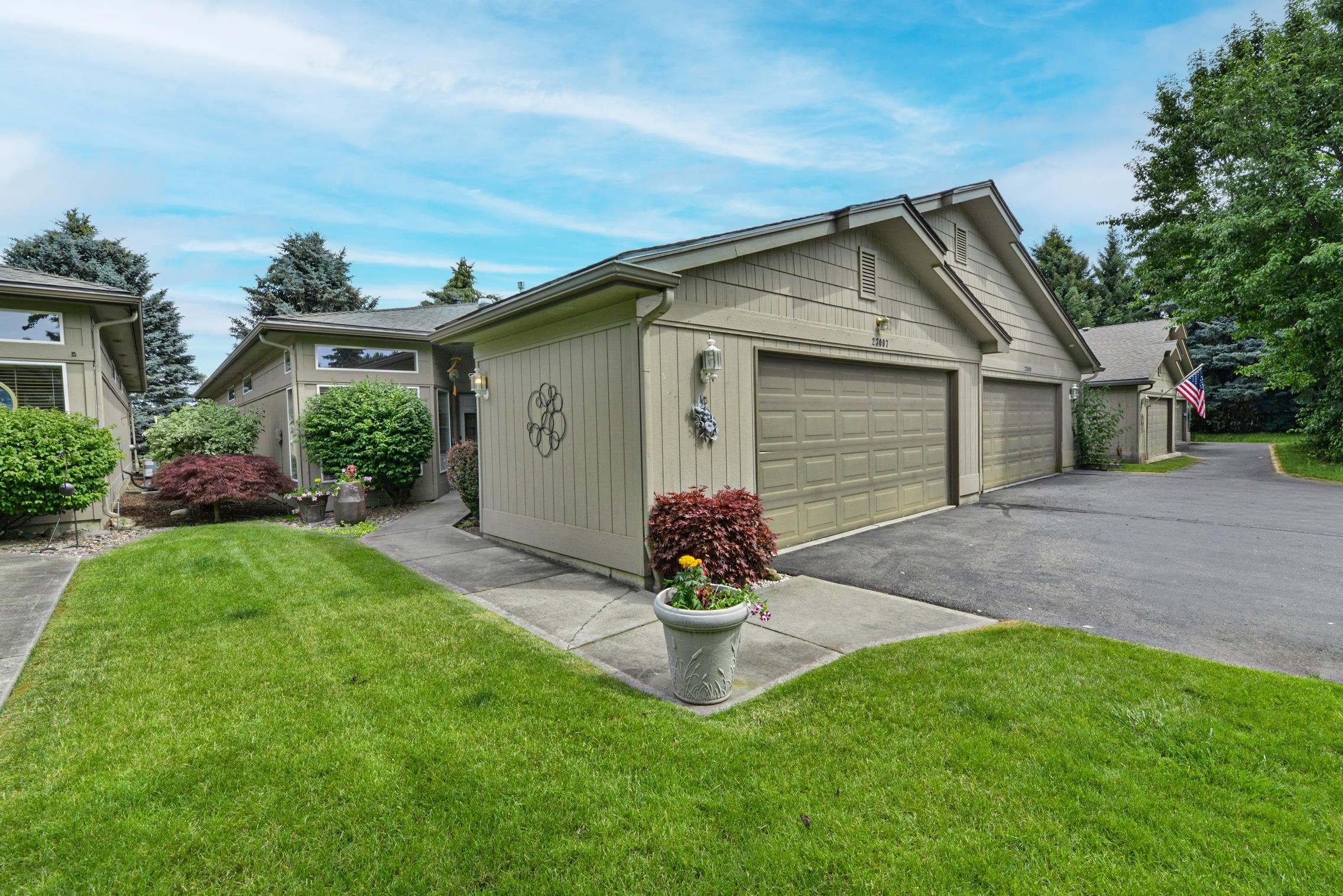 23007 E Mocha Ln - Photo 1