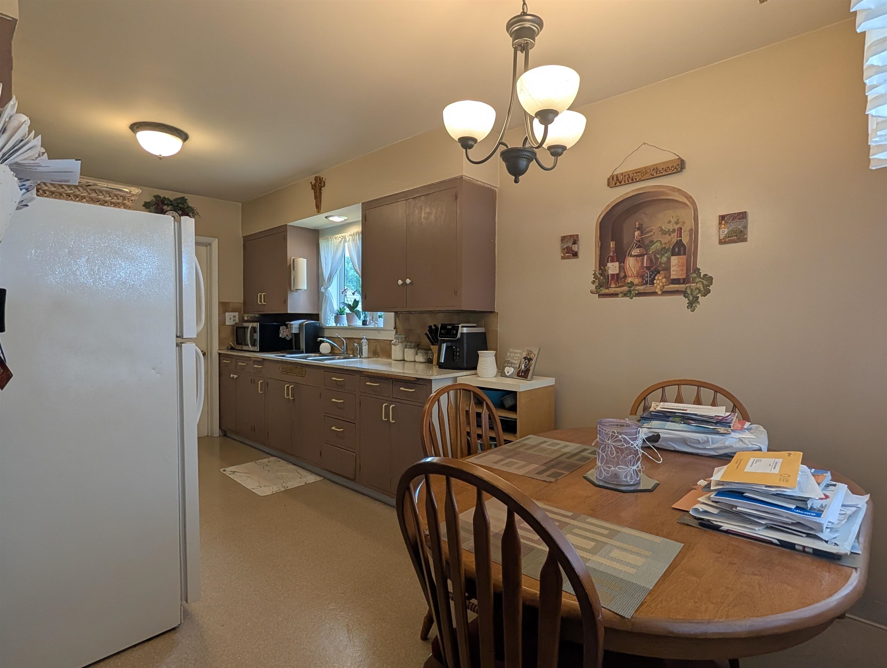 4511 N Maple St - Photo 7