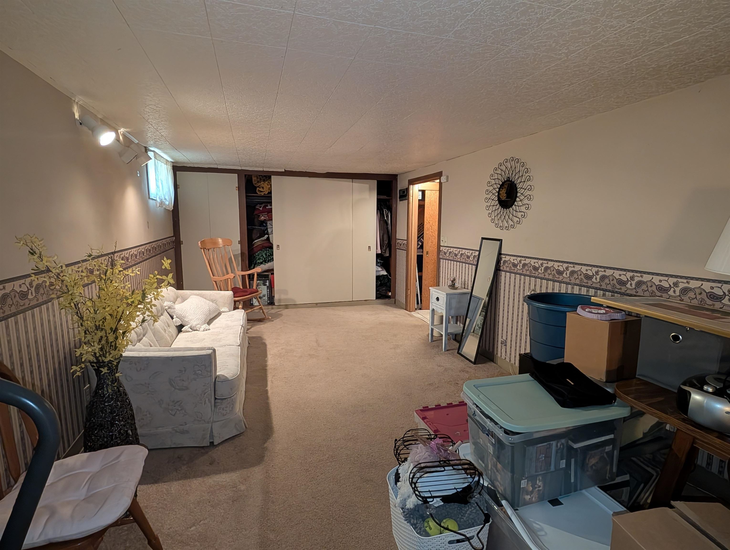 4511 N Maple St - Photo 13