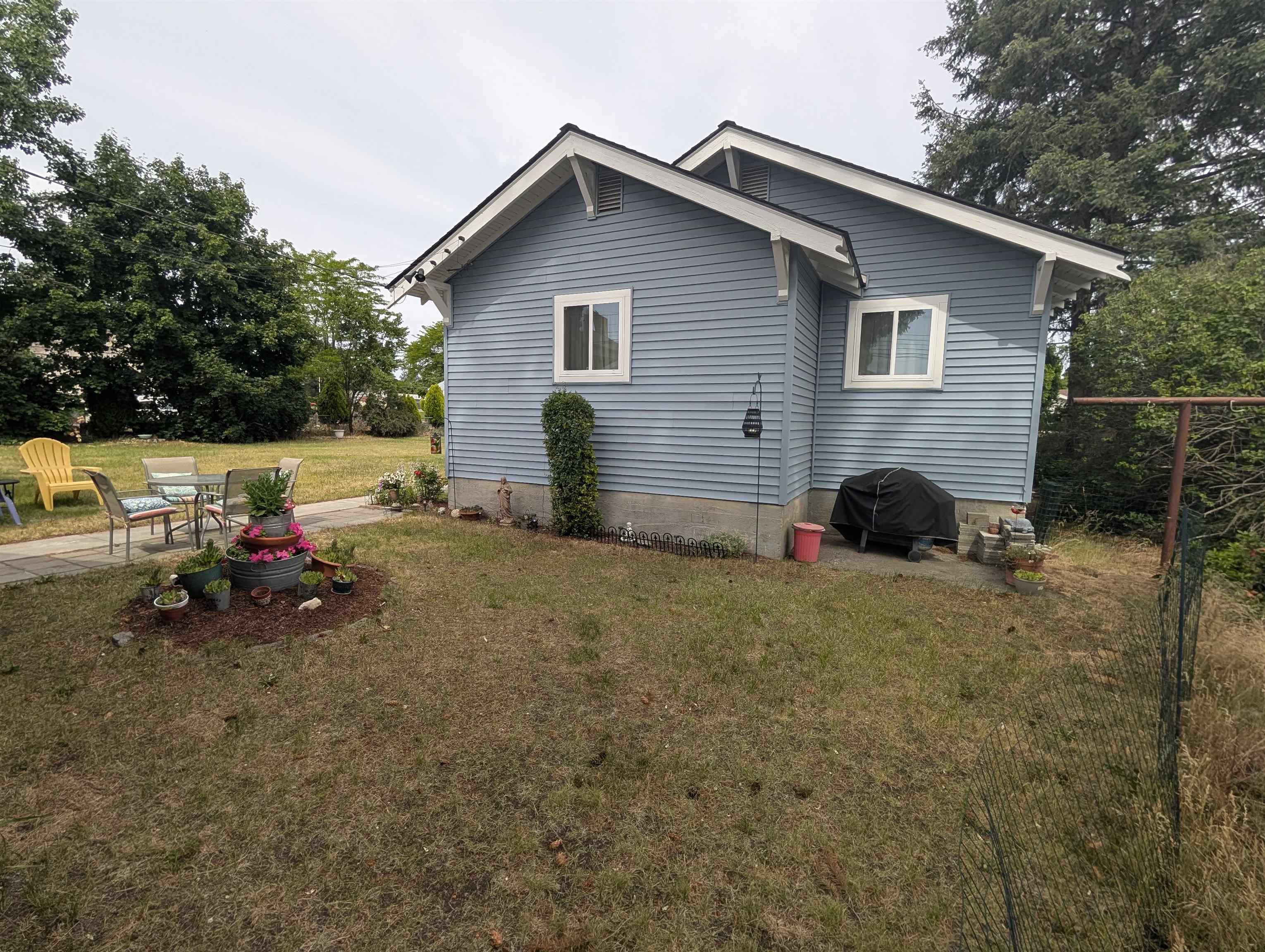4511 N Maple St - Photo 22
