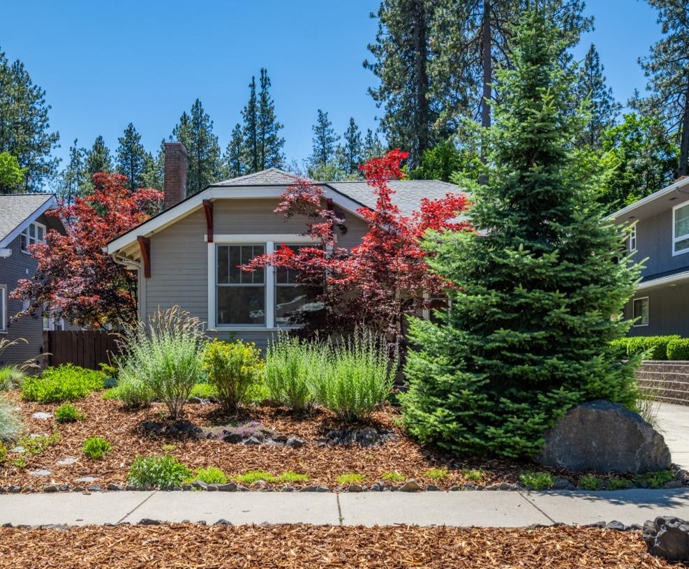 107 W 18TH Ave - Photo 1