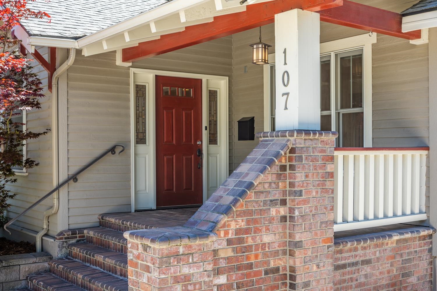 107 W 18TH Ave - Photo 4