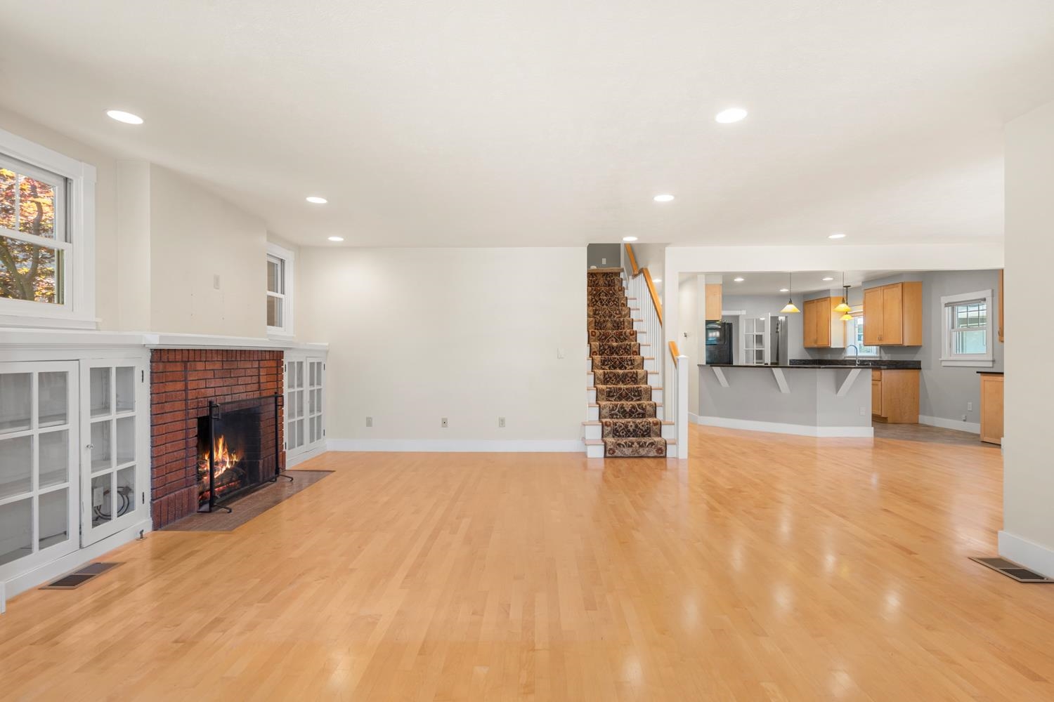 107 W 18TH Ave - Photo 9