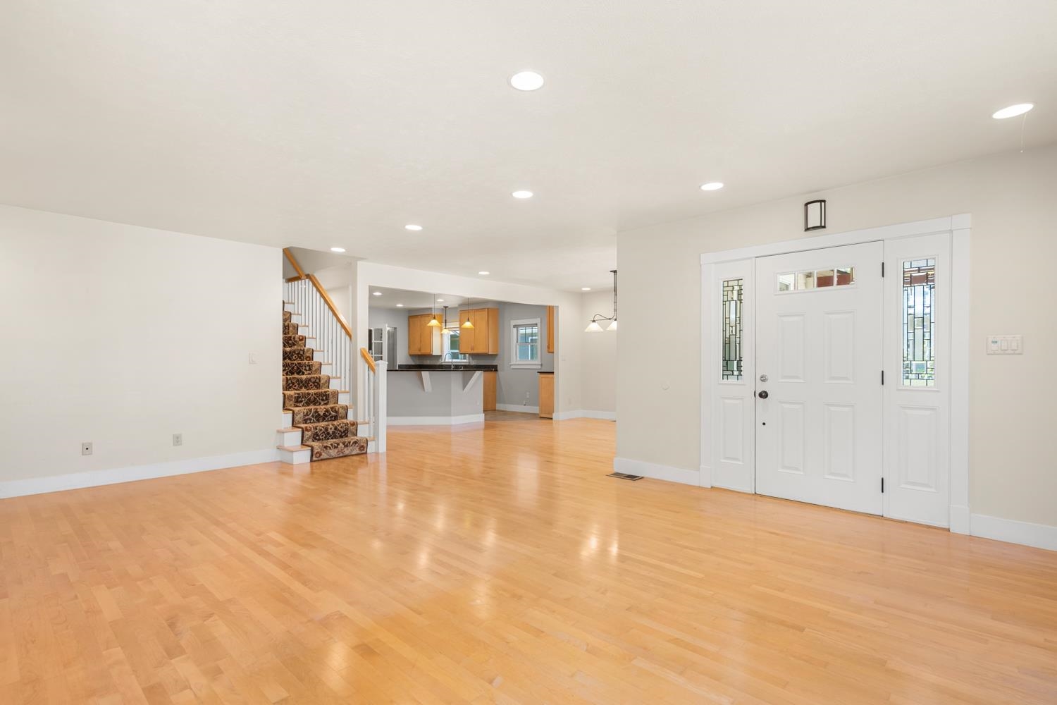 107 W 18TH Ave - Photo 6