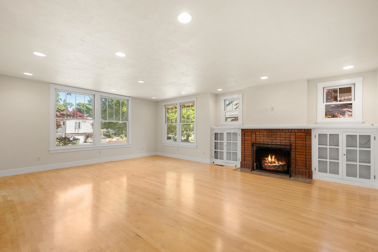 107 W 18TH Ave - Photo 8
