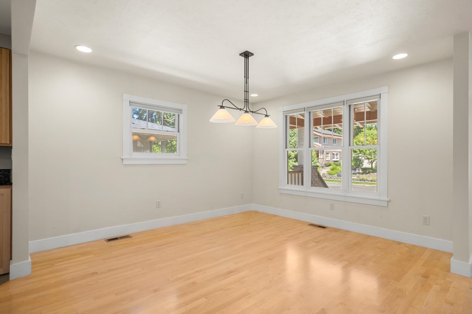 107 W 18TH Ave - Photo 12
