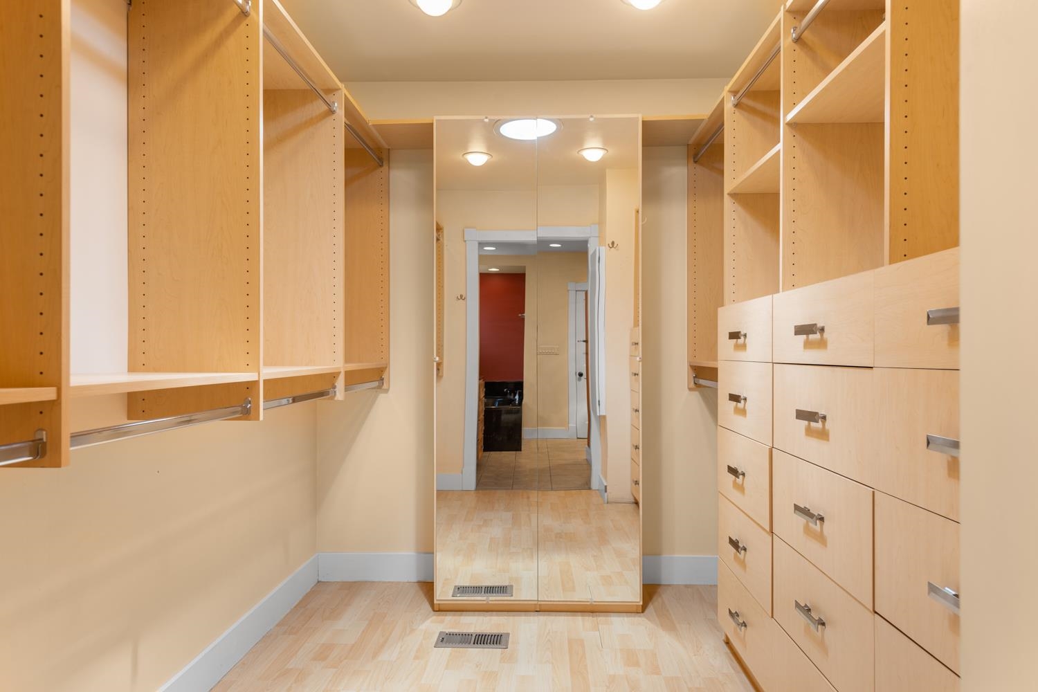 107 W 18TH Ave - Photo 27