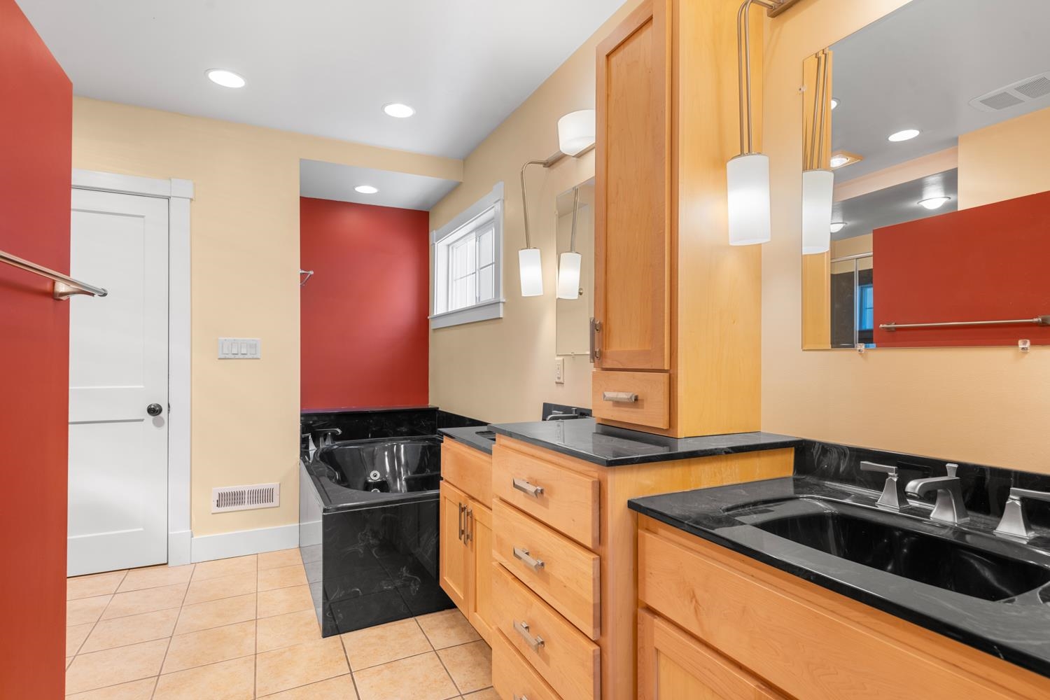 107 W 18TH Ave - Photo 28