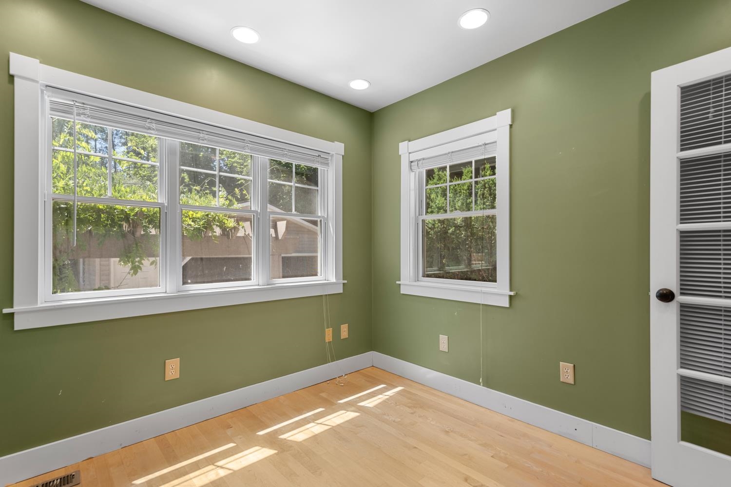 107 W 18TH Ave - Photo 29