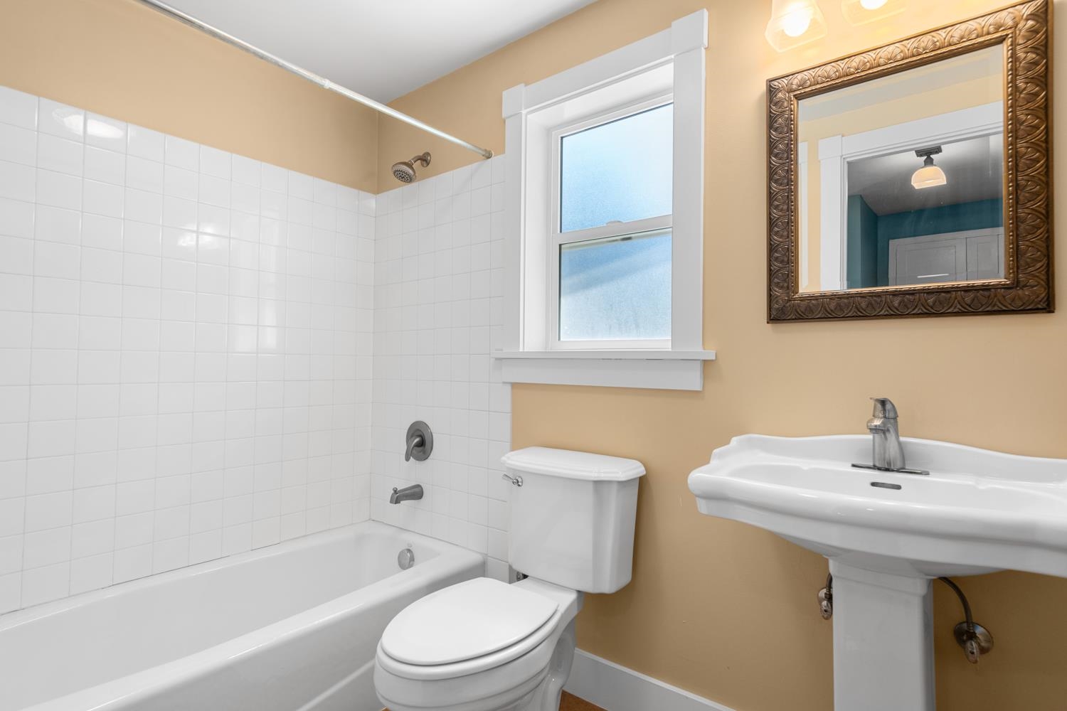 107 W 18TH Ave - Photo 33