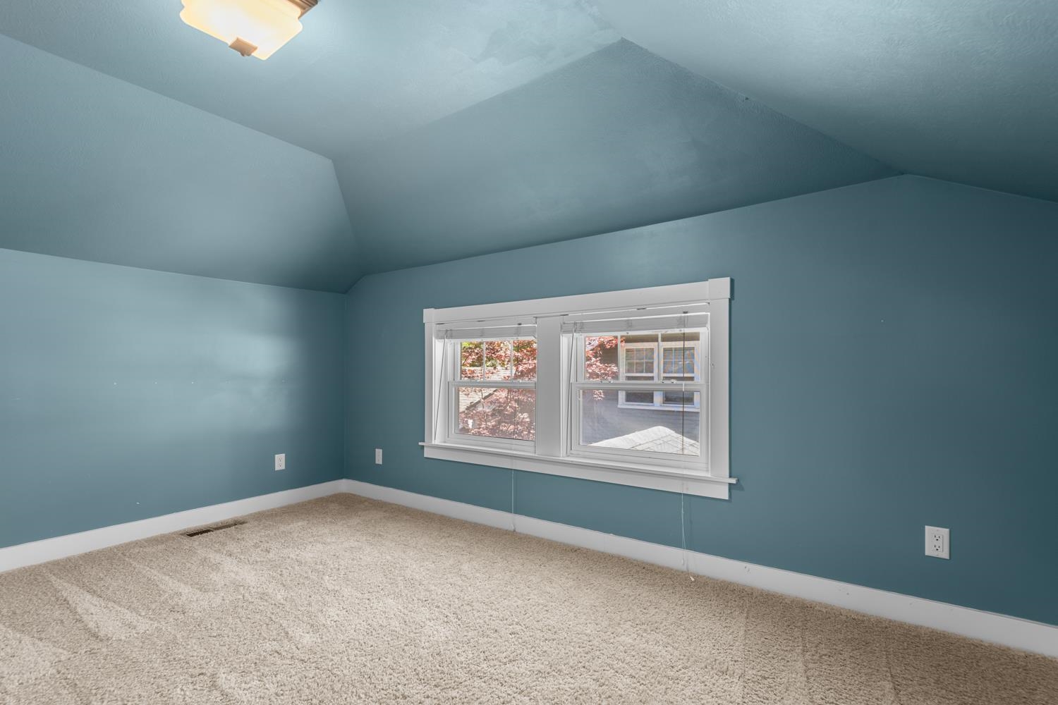 107 W 18TH Ave - Photo 34