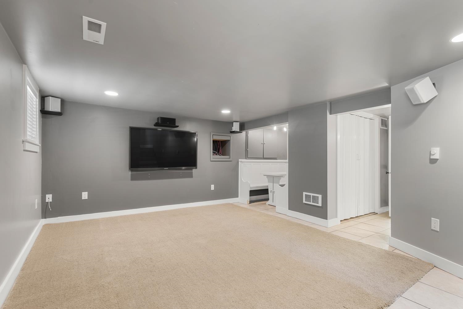 107 W 18TH Ave - Photo 36